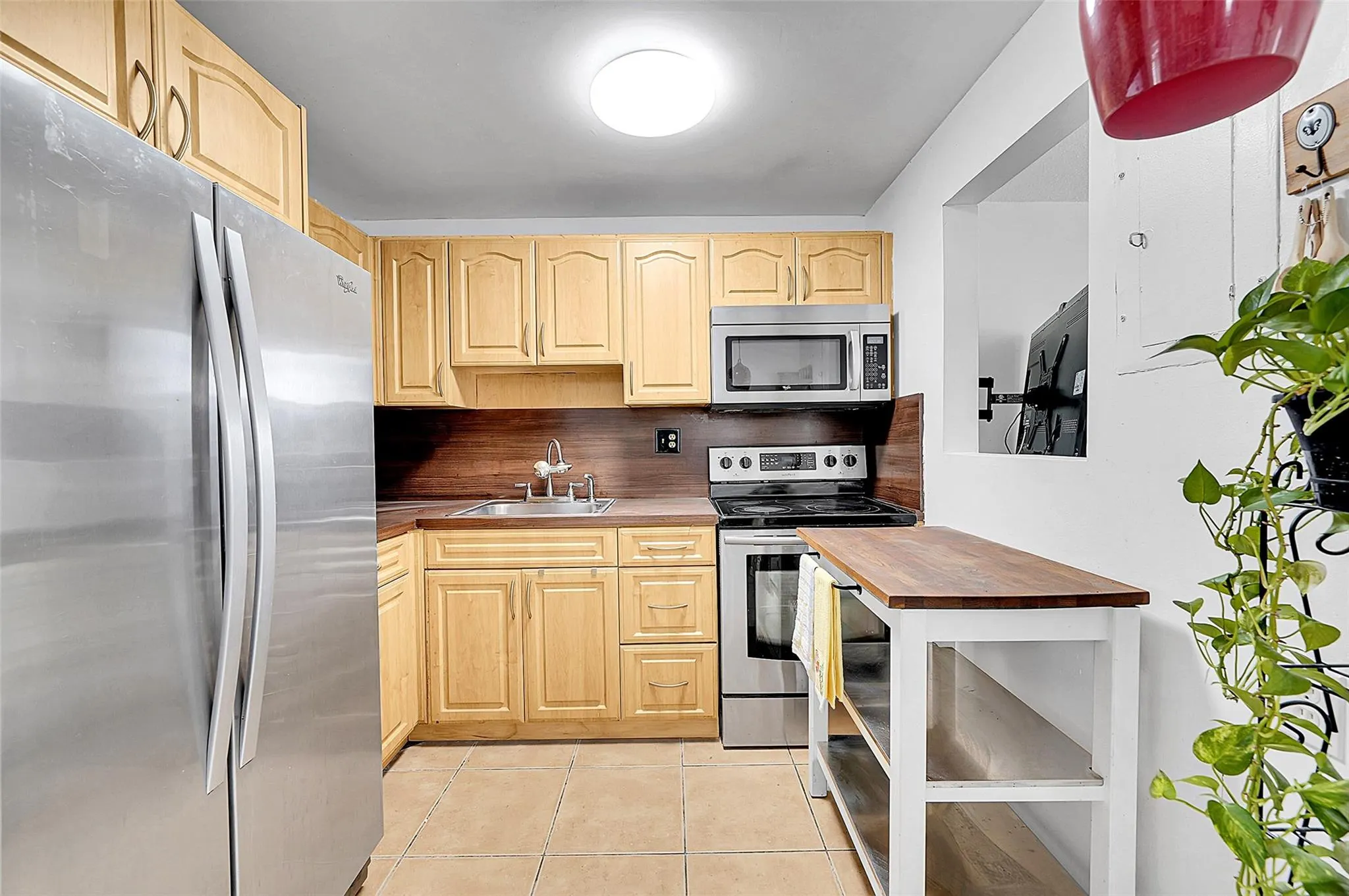 9061 Sunrise Lakes Blvd, #102