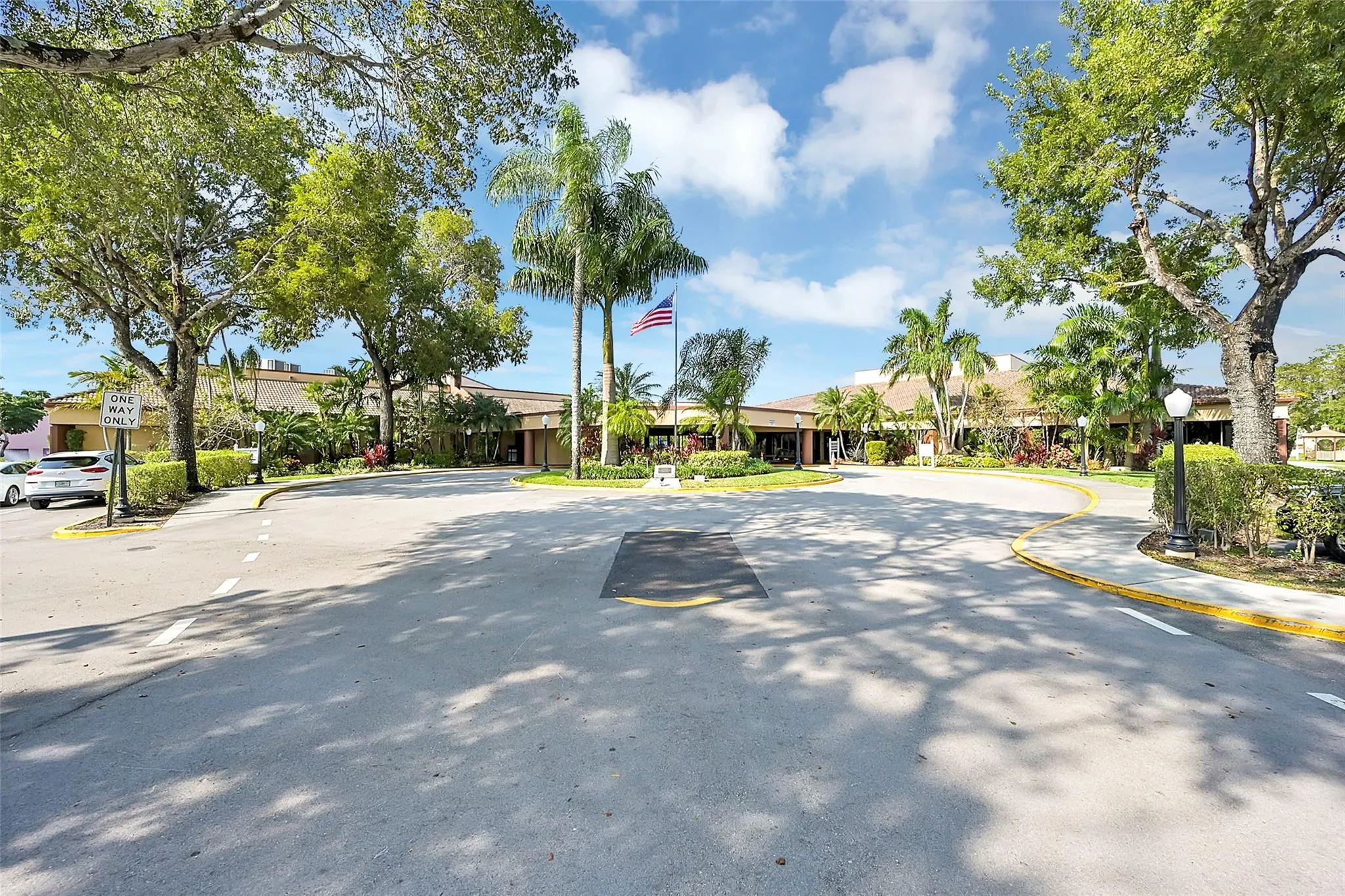 9061 Sunrise Lakes Blvd, #102
