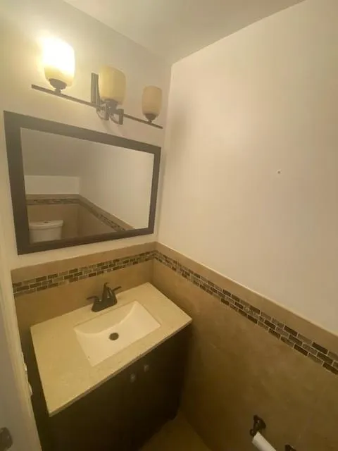 871 NW 81st, #1