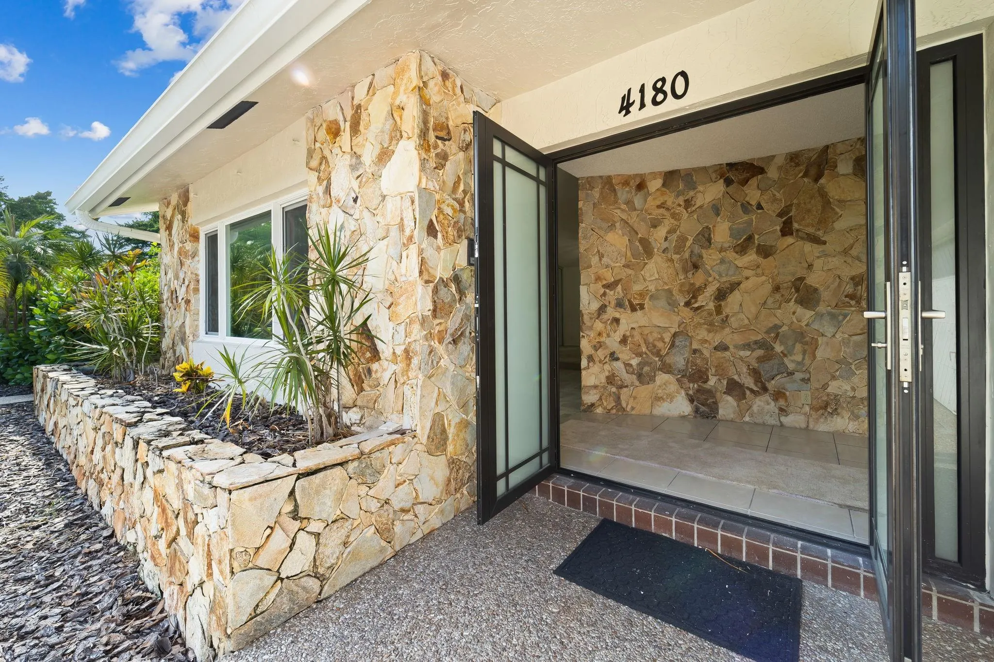 4180 NW 101st Dr
