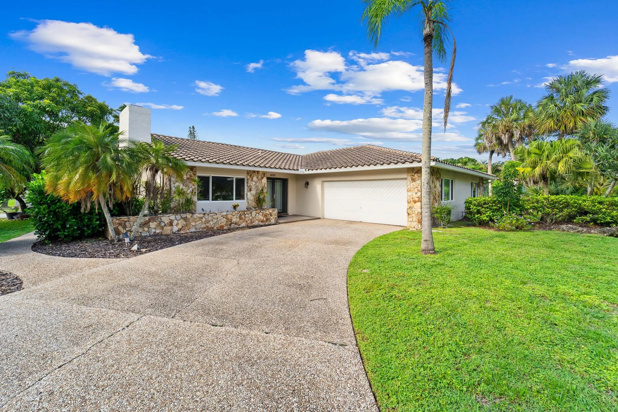 4180 NW 101st Dr