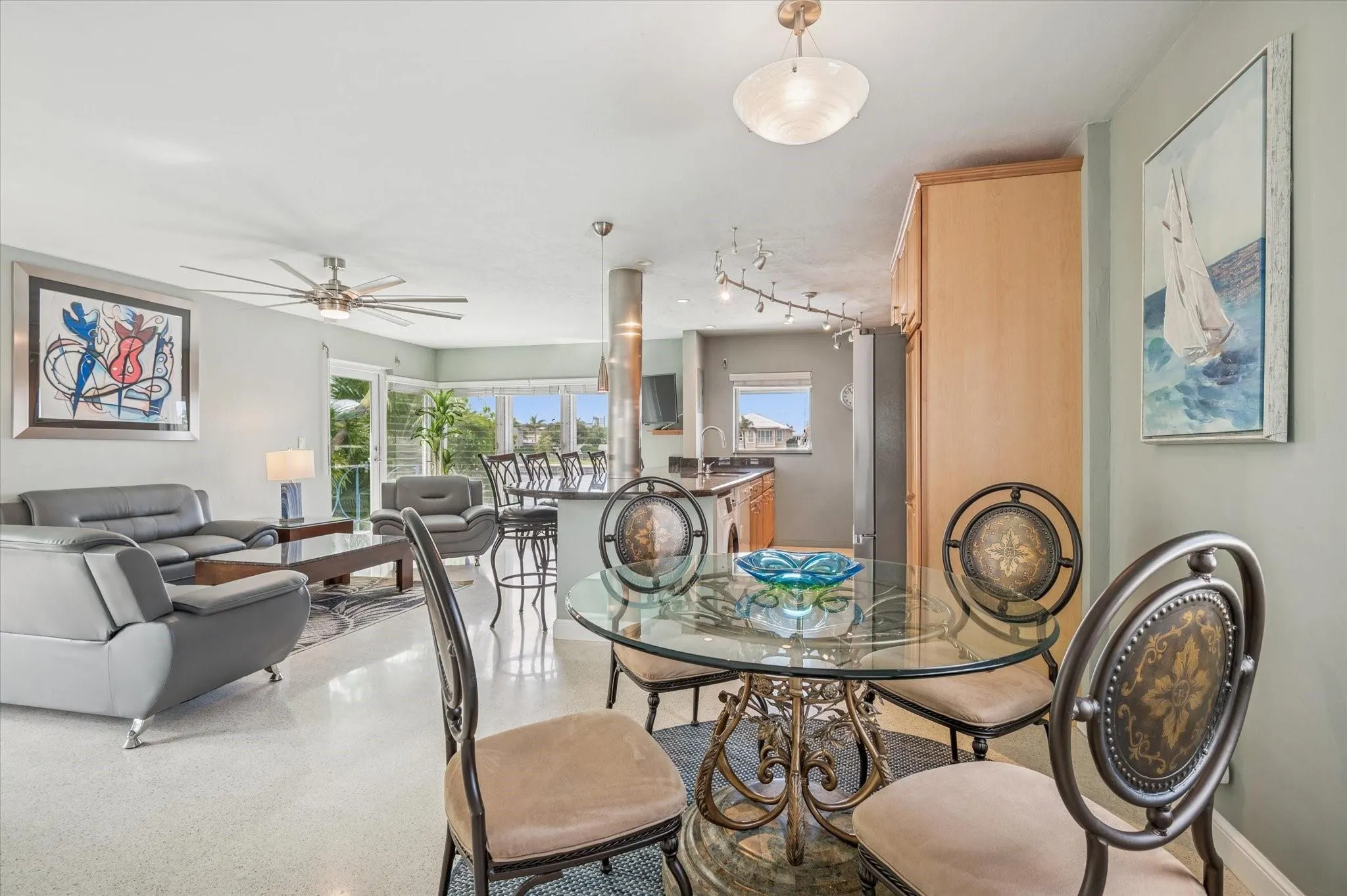 561 Bayshore Dr, #1