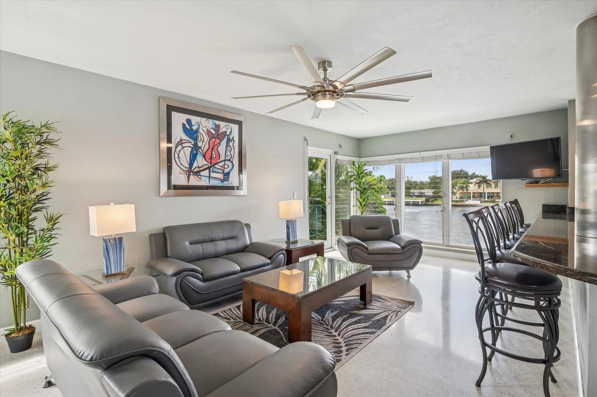 561 Bayshore Dr, #1
