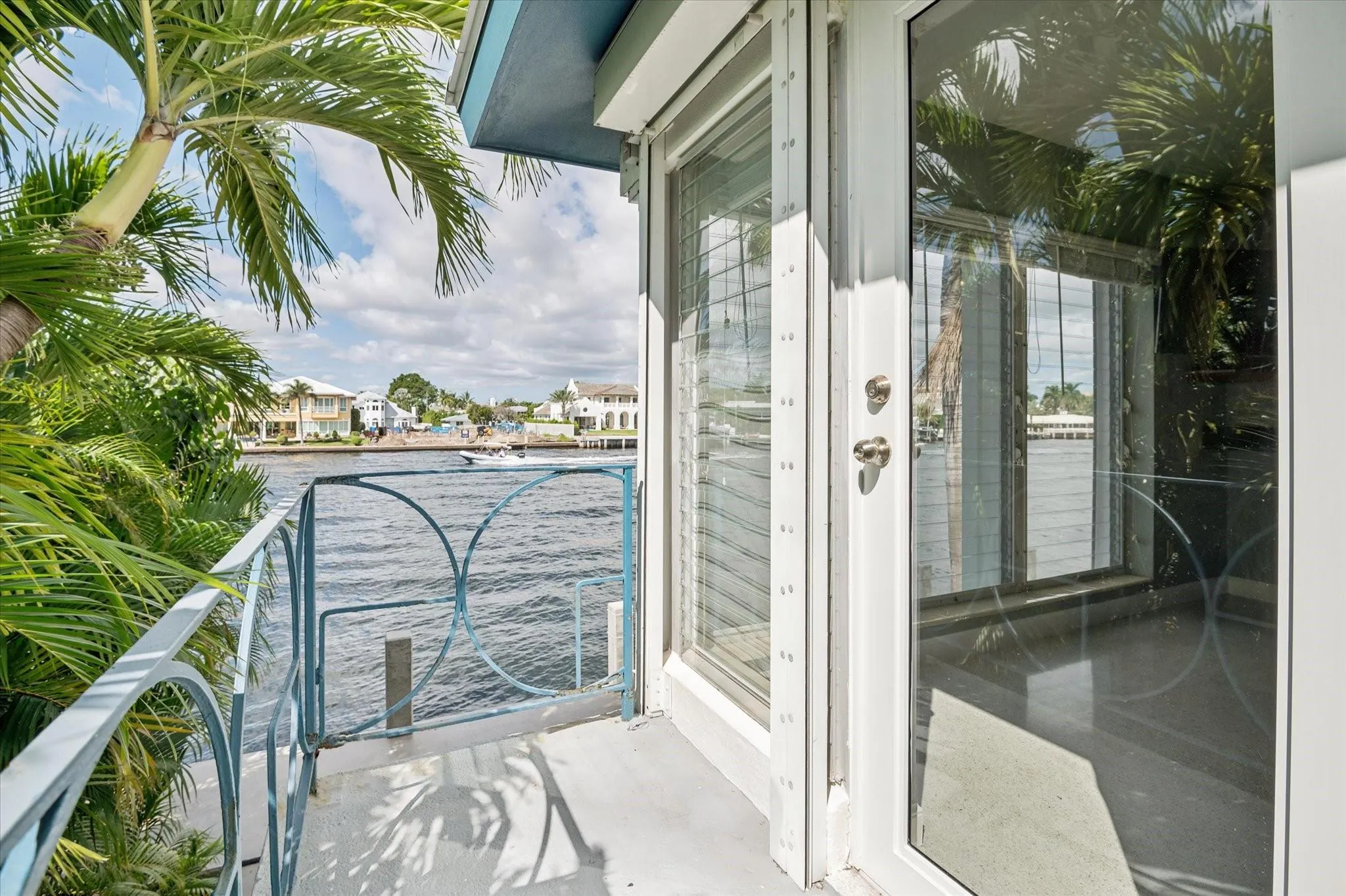 561 Bayshore Dr, #1