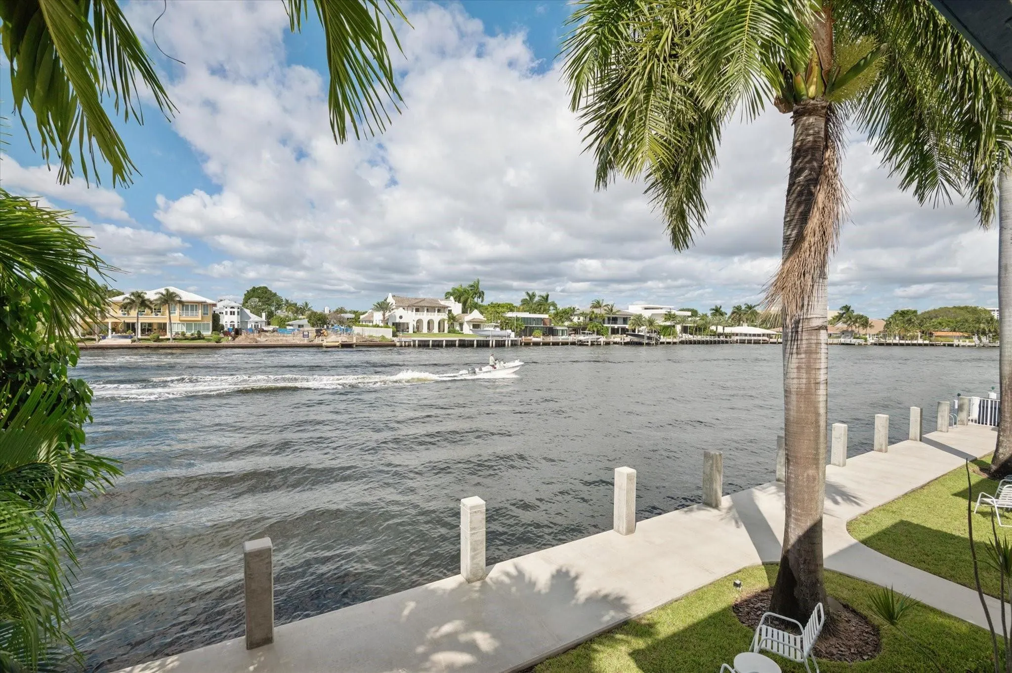 561 Bayshore Dr, #1