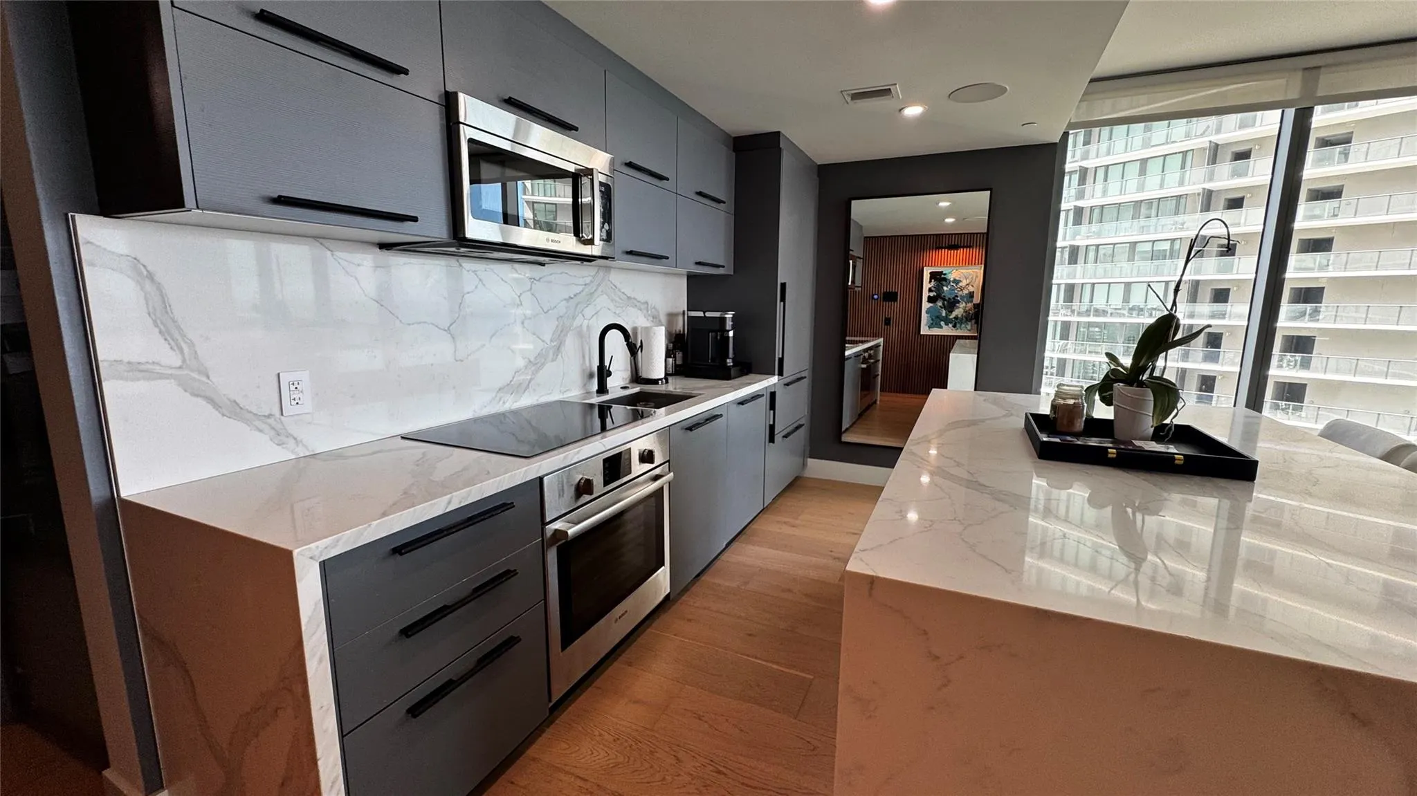 650 NE 32ND ST, #4307