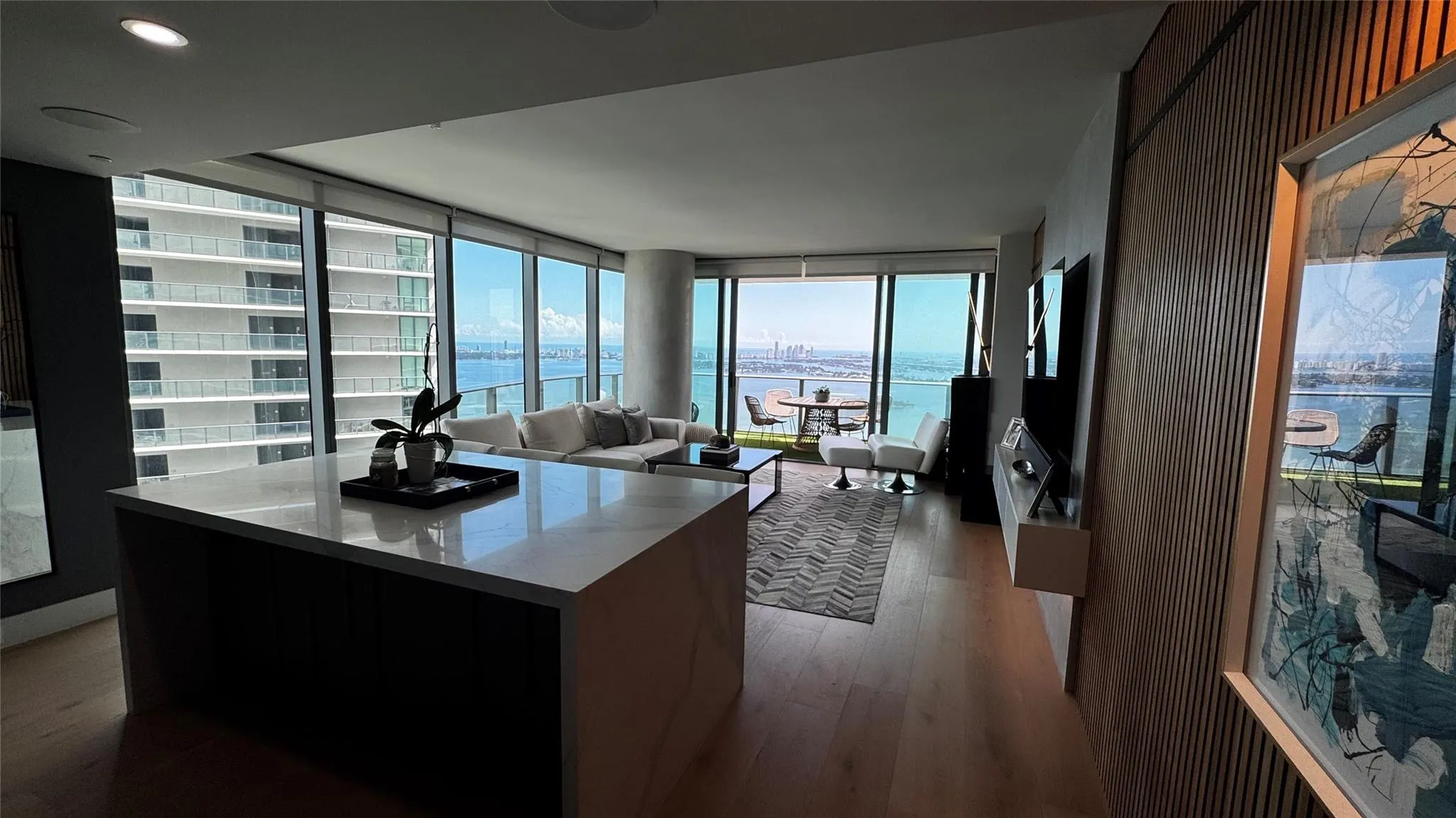 650 NE 32ND ST, #4307