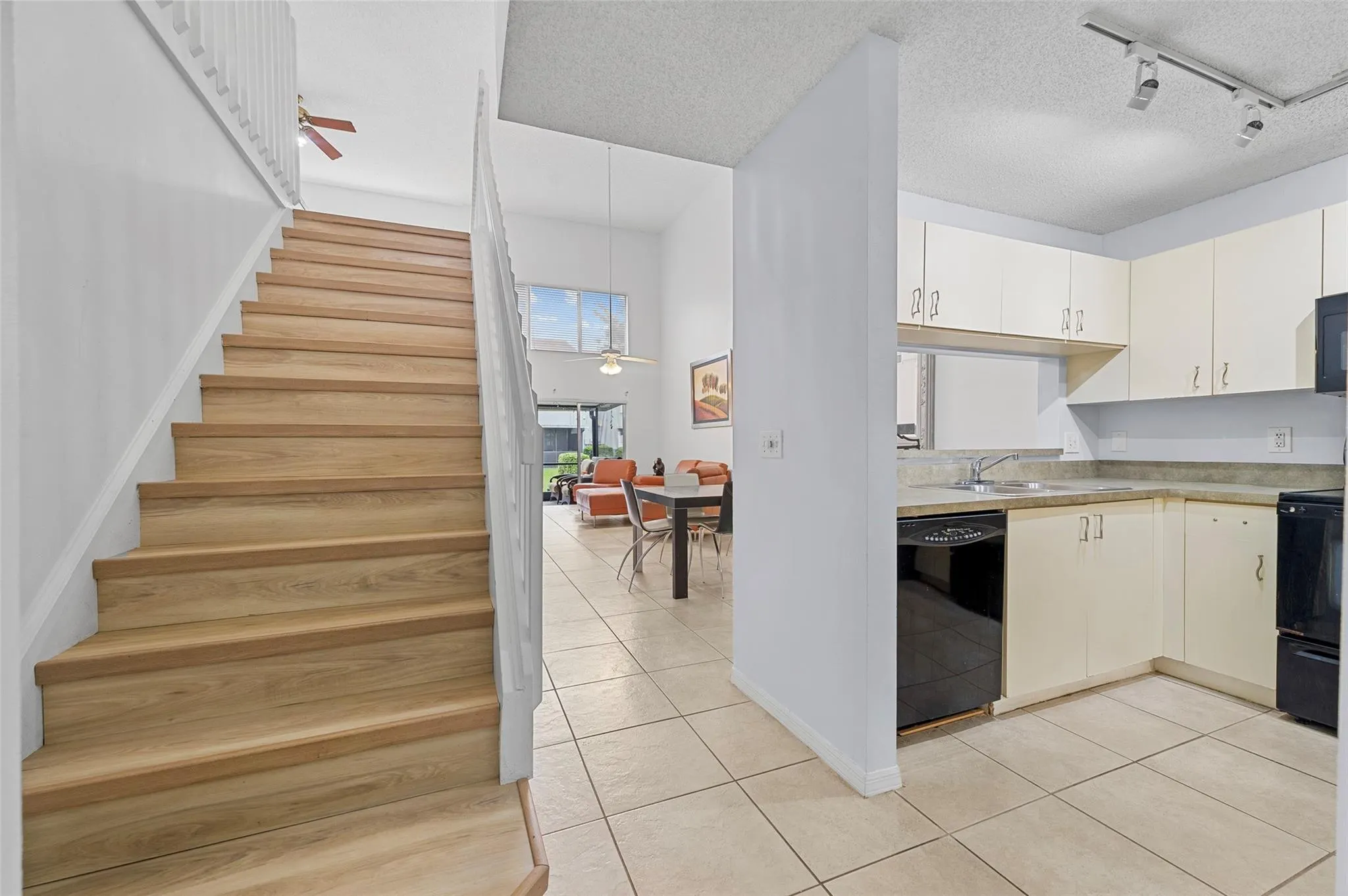 7602 Pinewalk Dr, #154