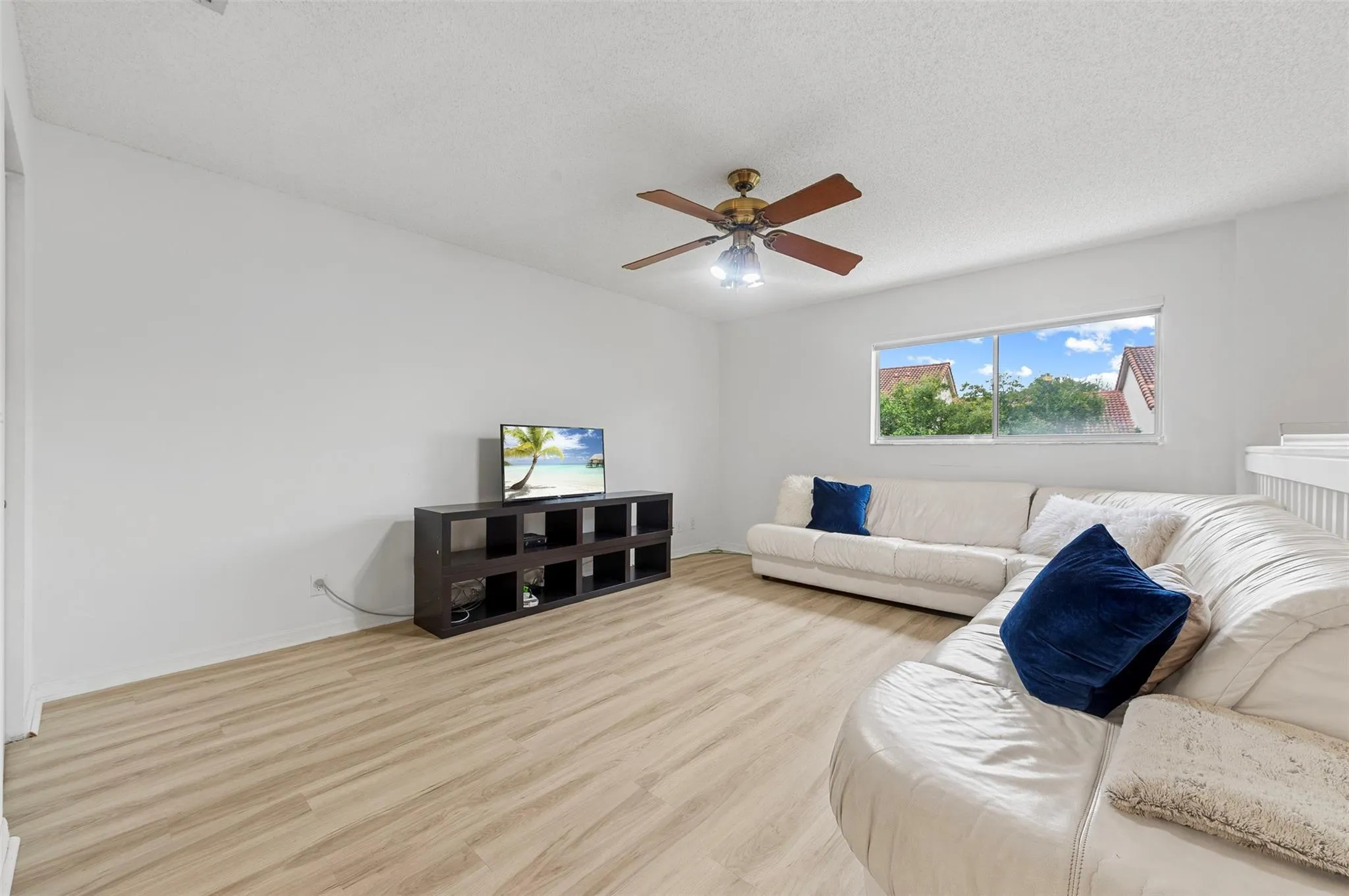 7602 Pinewalk Dr, #154