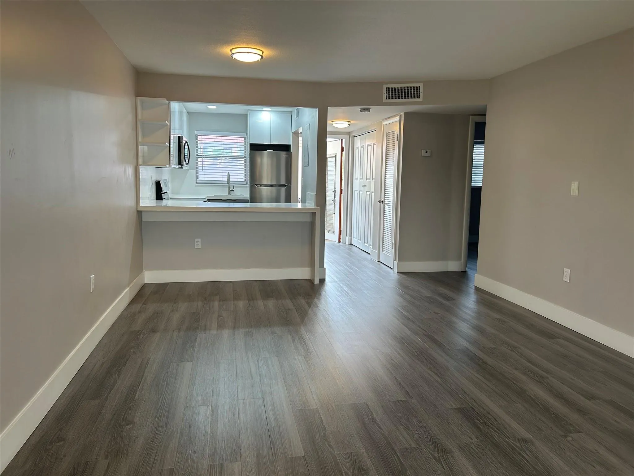 8080 N Sunrise Lakes Dr, #209