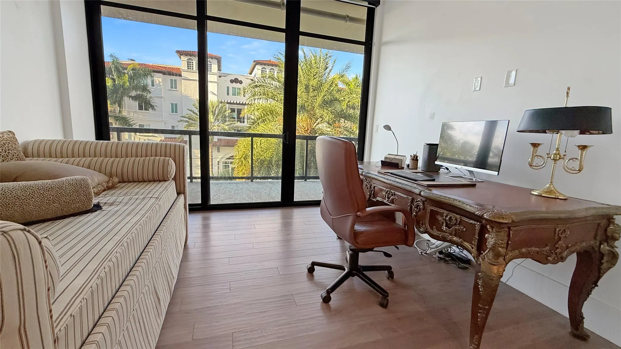 2770 NE 14th St, #303