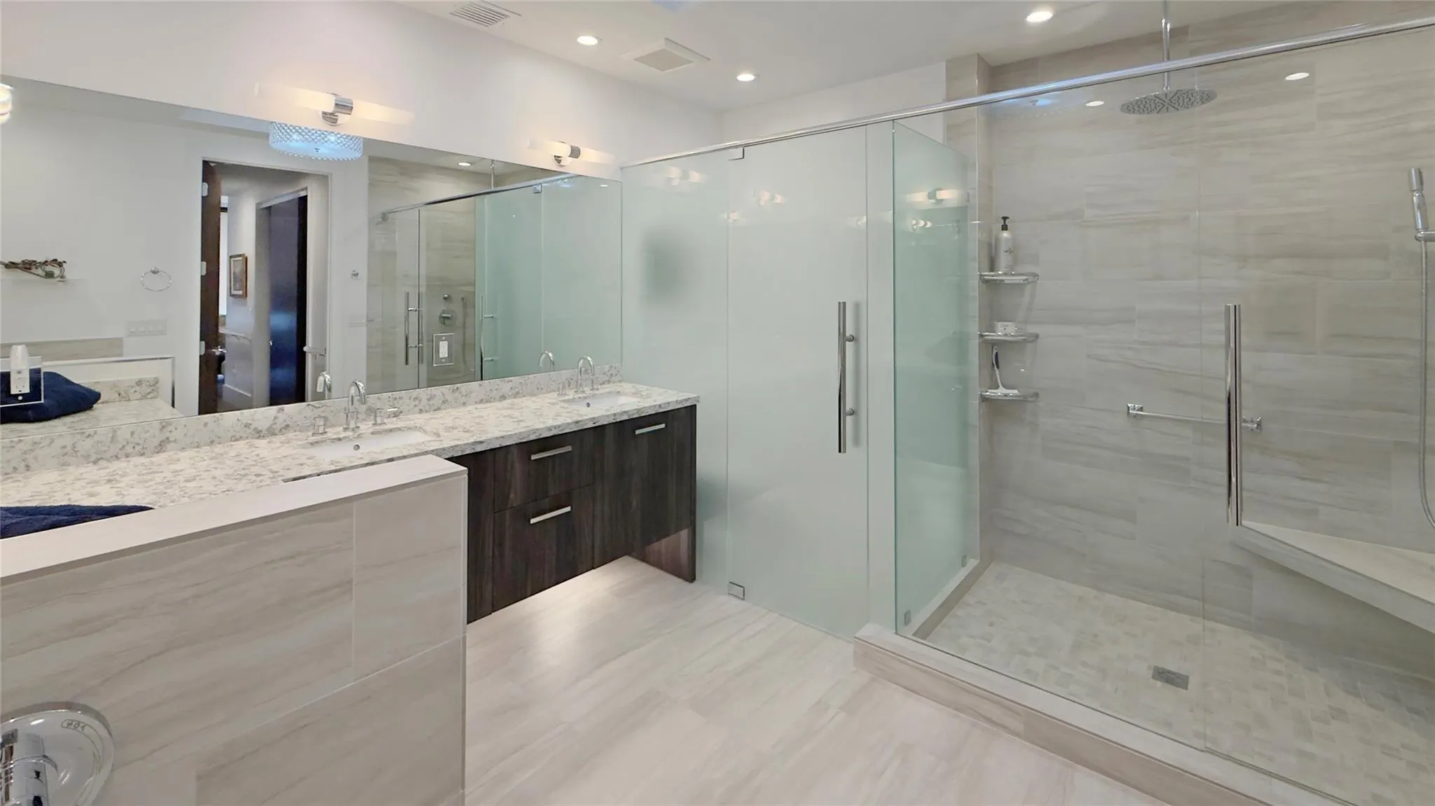 2770 NE 14th St, #303