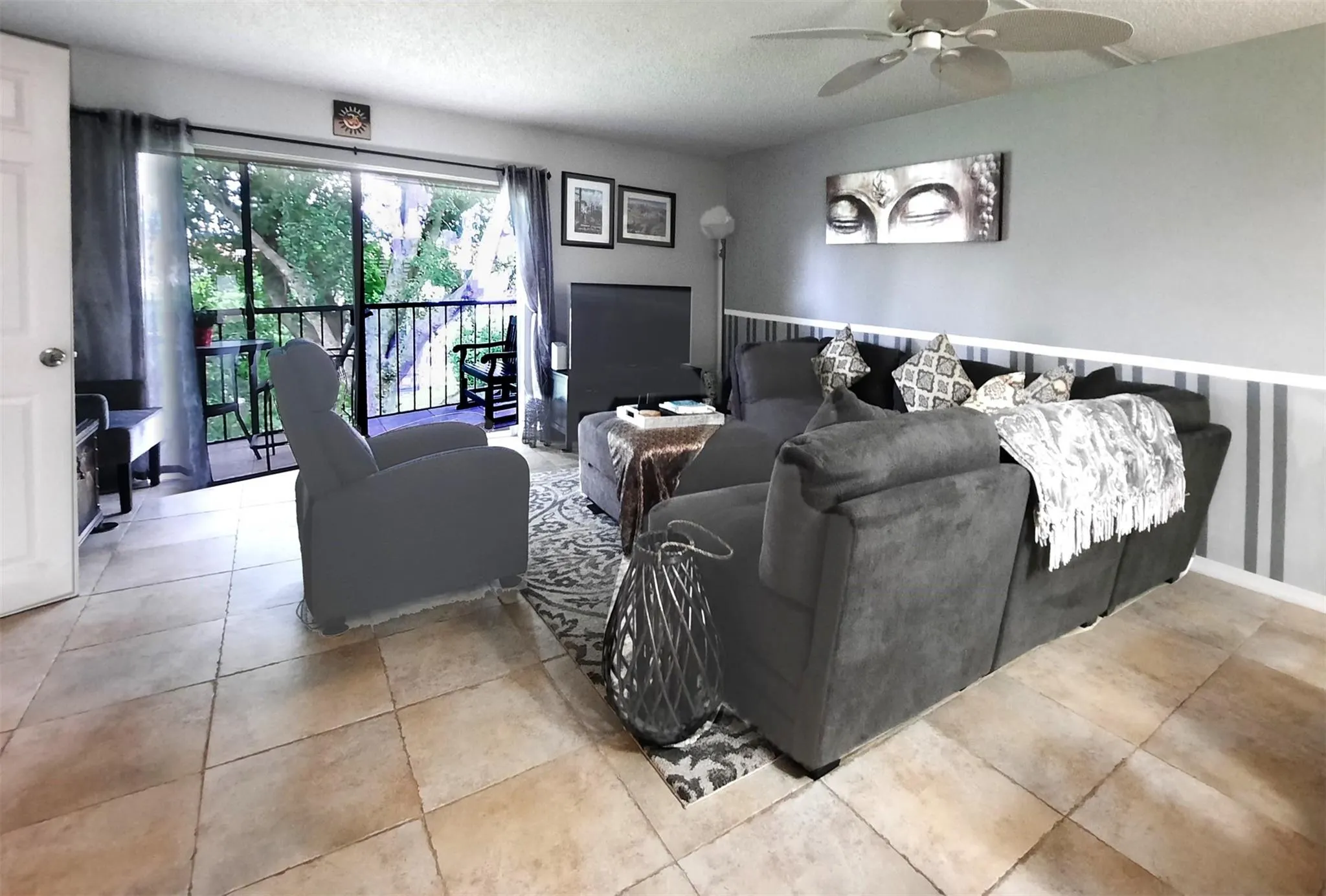 291 S Hollybrook Dr, #305