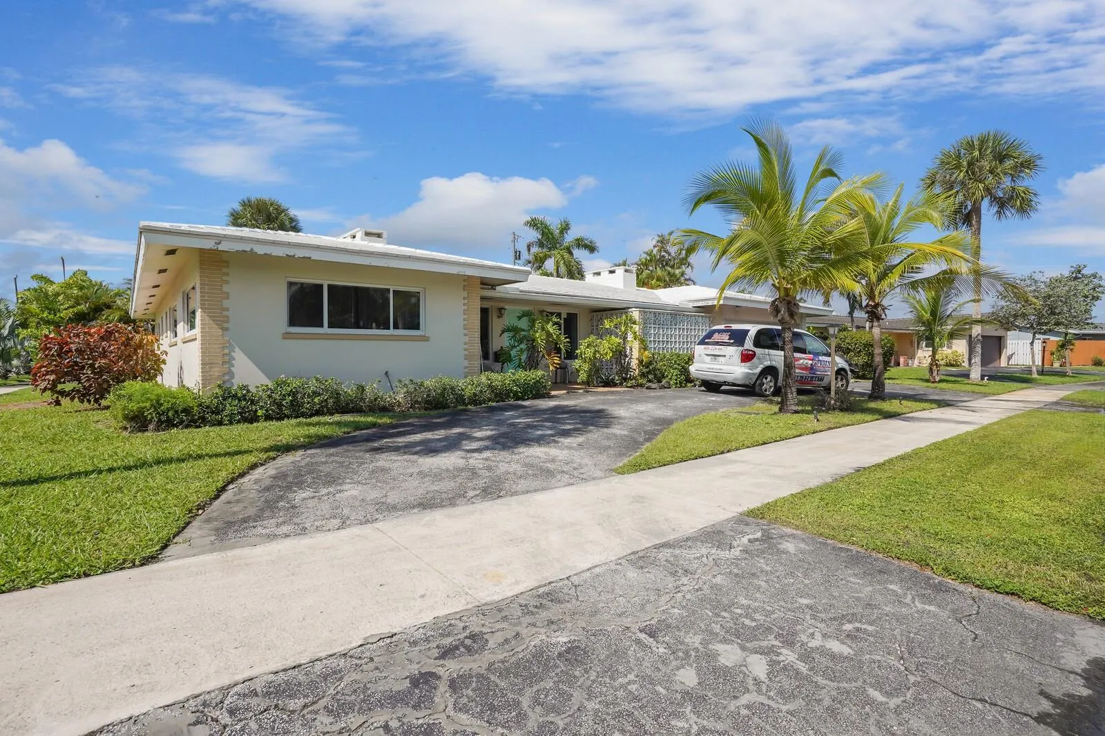 2919 NW 11th Ter