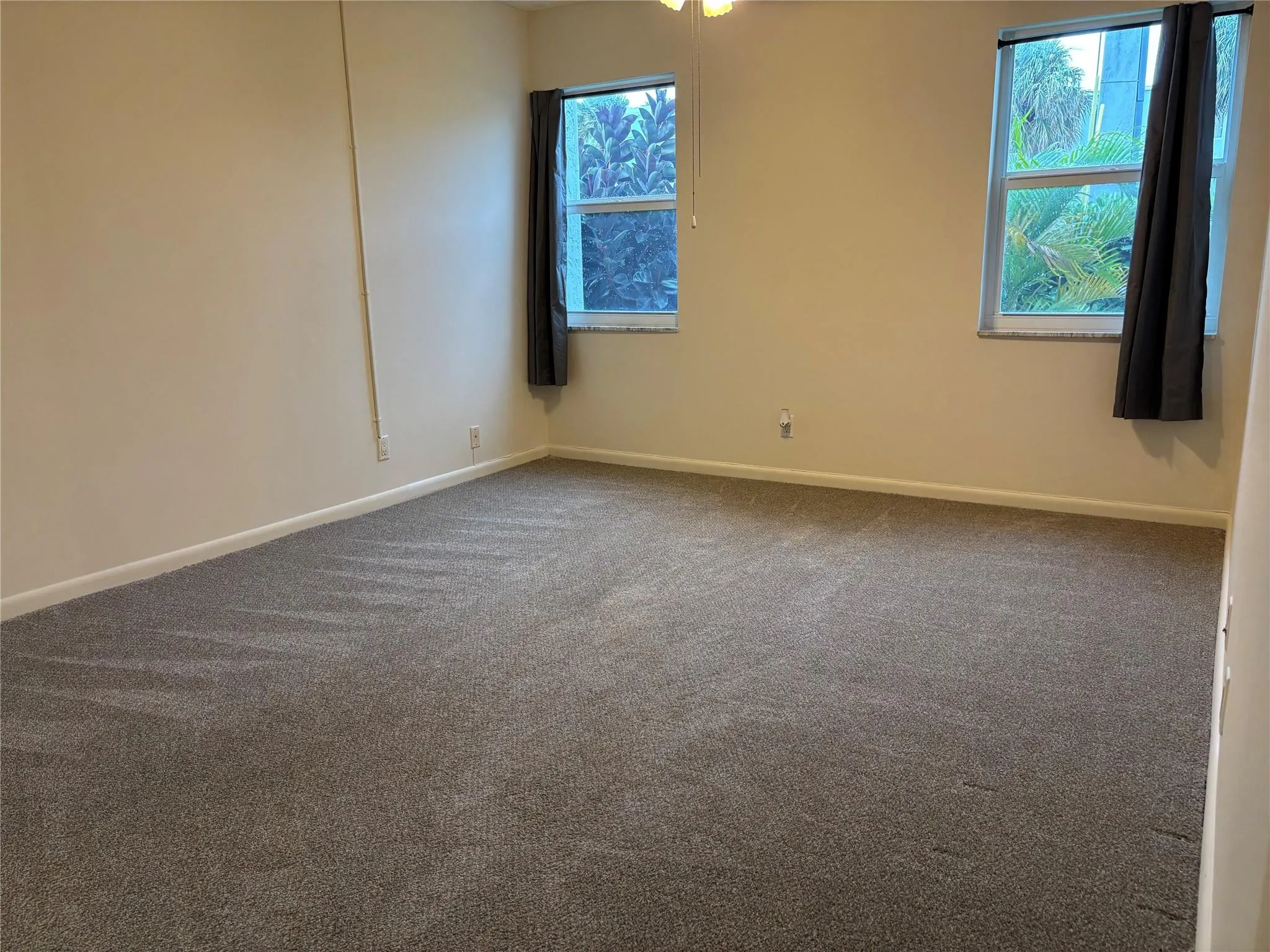 860 SE 6th Ave, #303