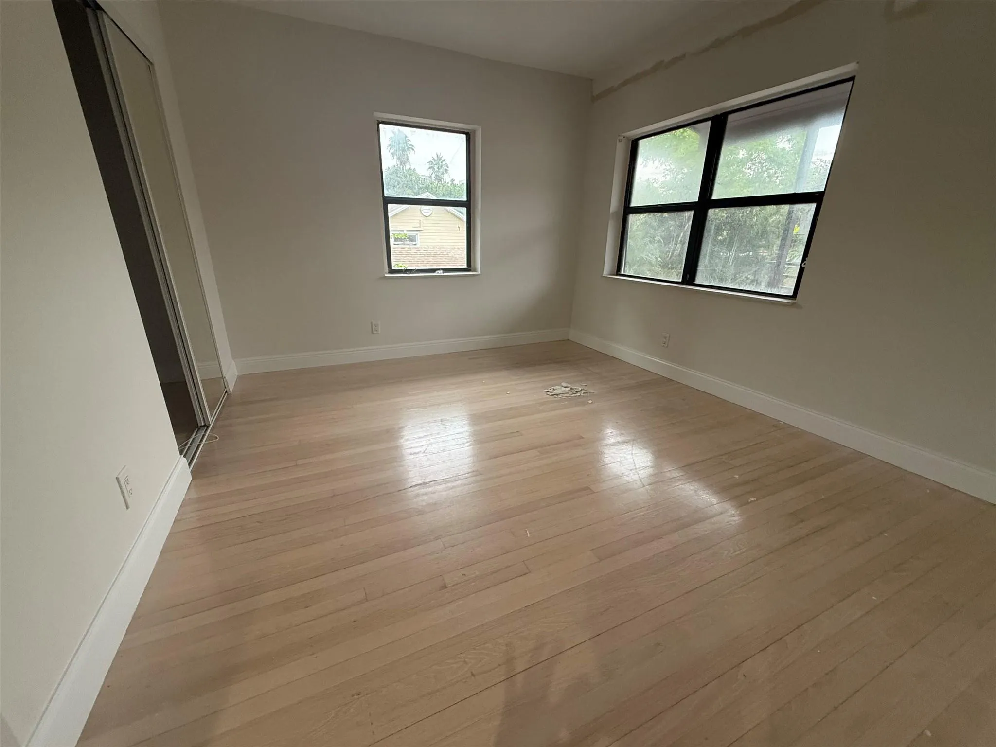 1109 E Broward Blvd, #10