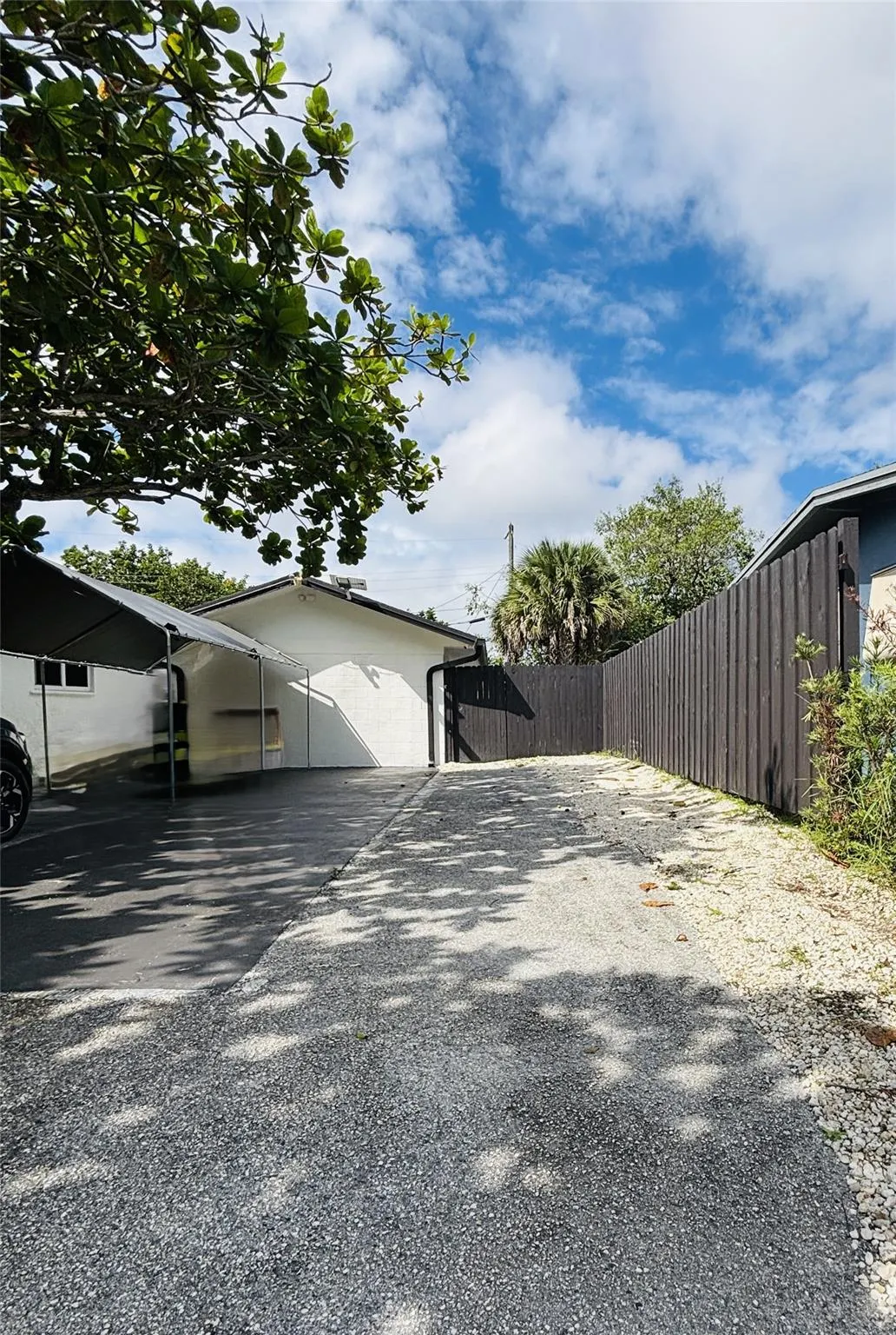1367 Riverland Rd