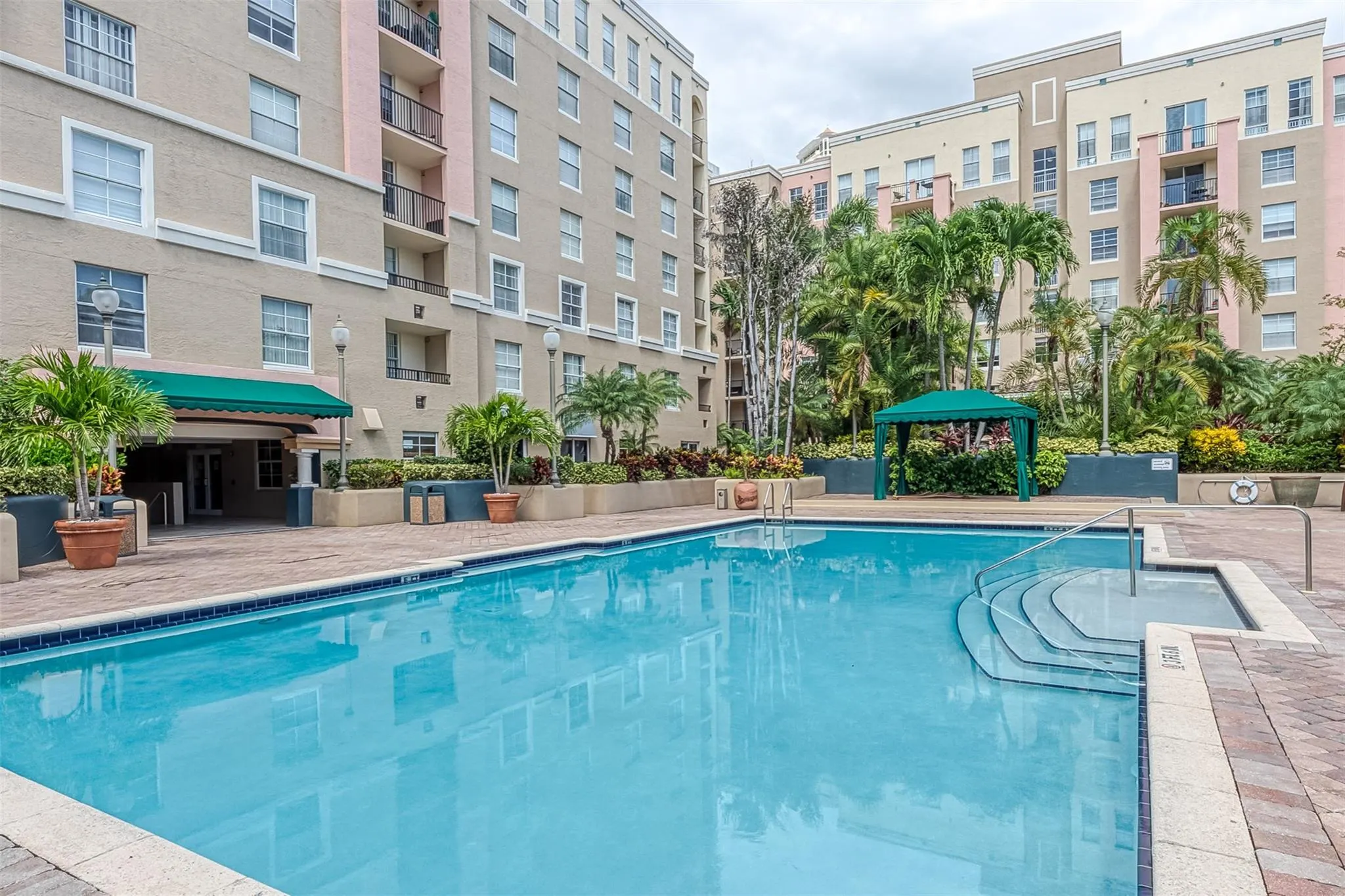 520 SE 5th Ave, #2207