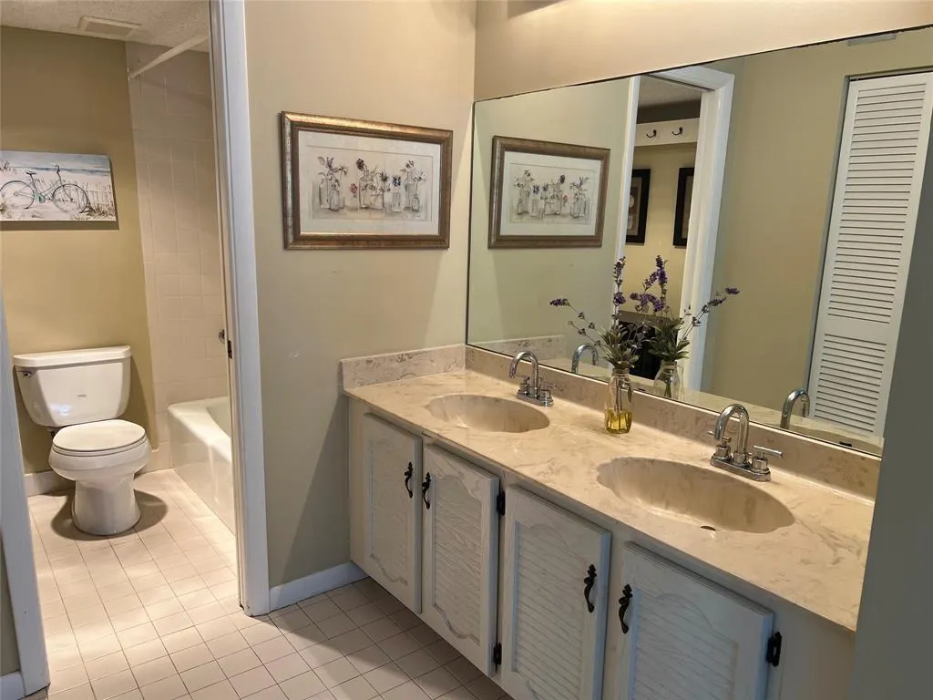445 SE 21st Ave, #201