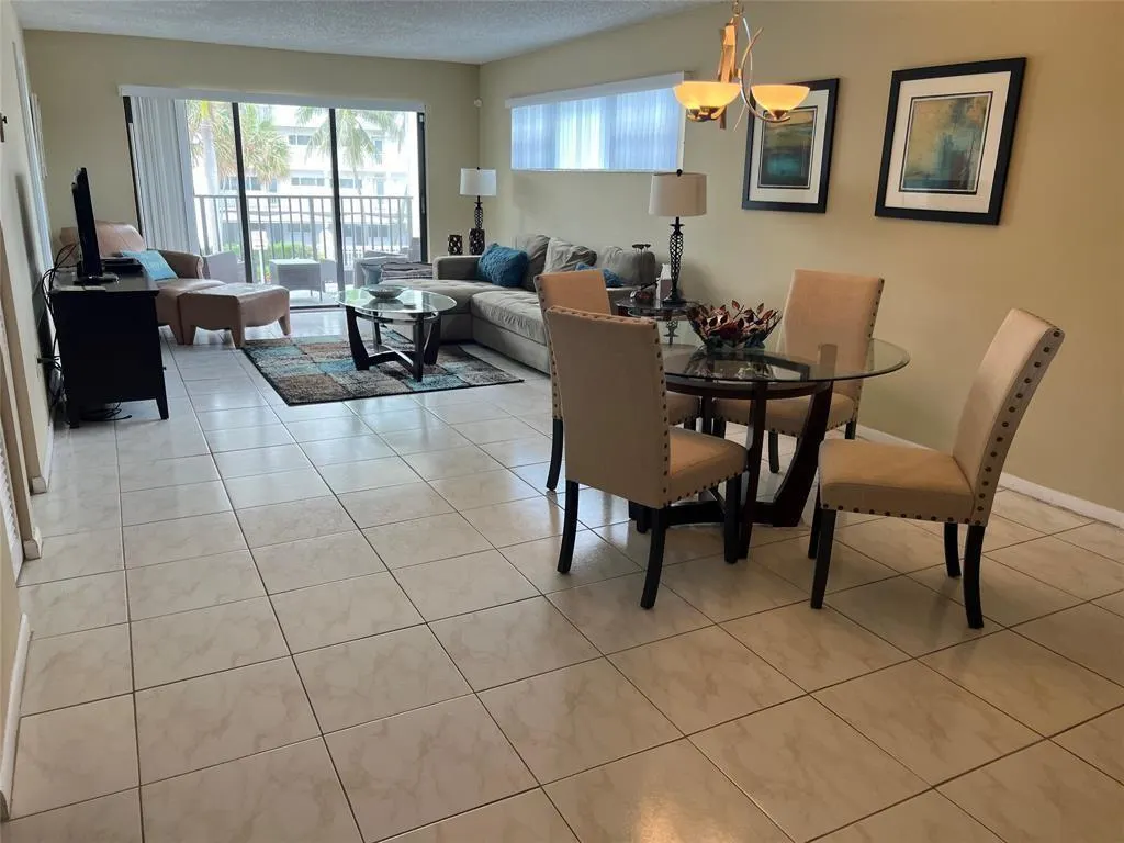 445 SE 21st Ave, #201