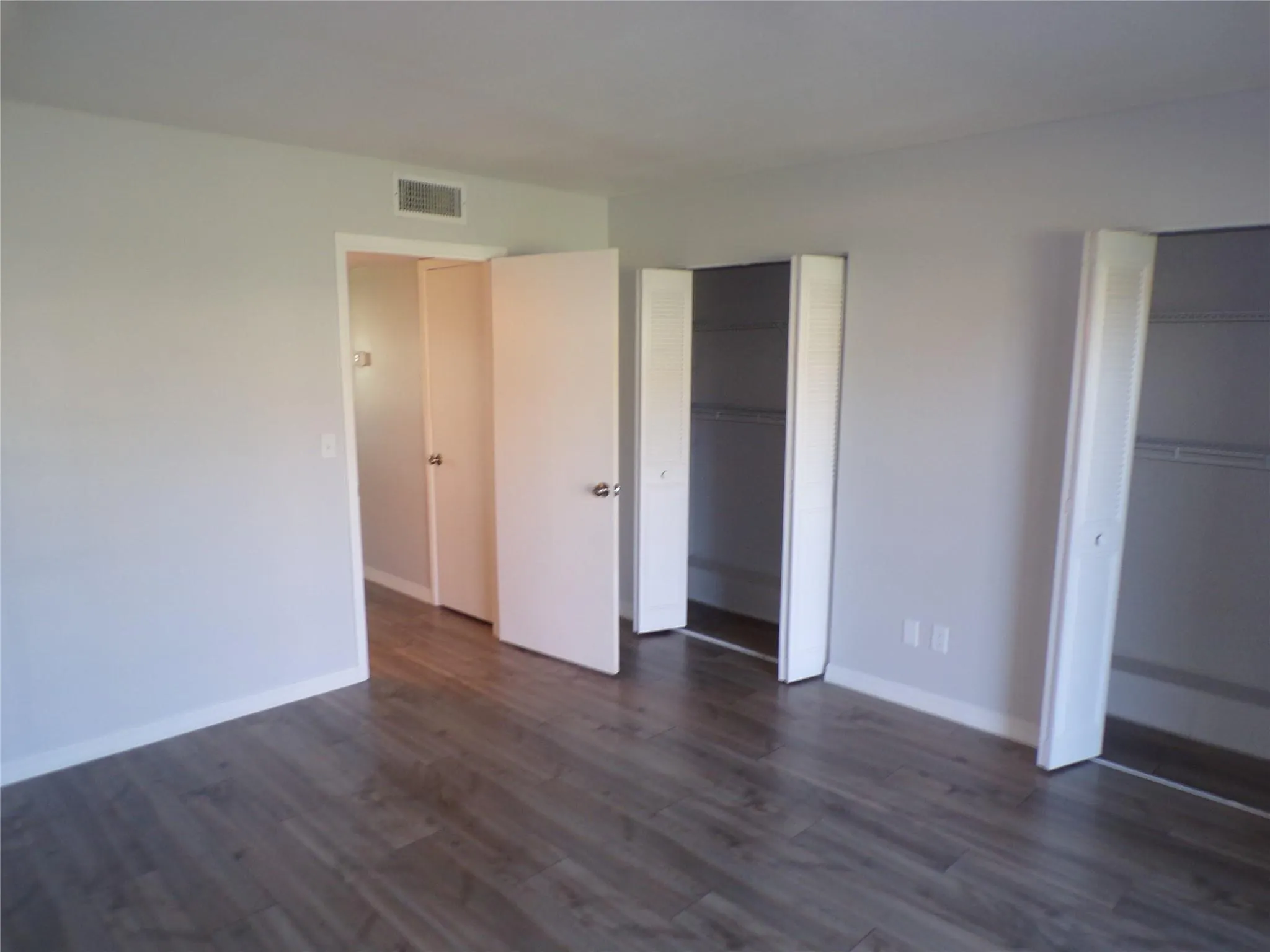 106 Spring Lake Ct, #104