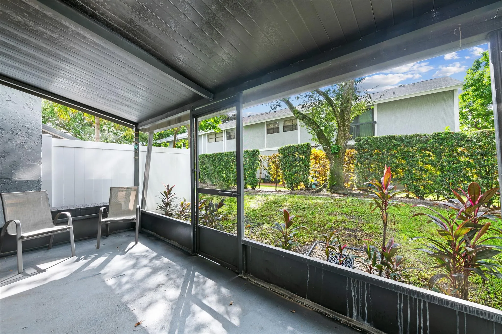 2739 NW 42nd Ave