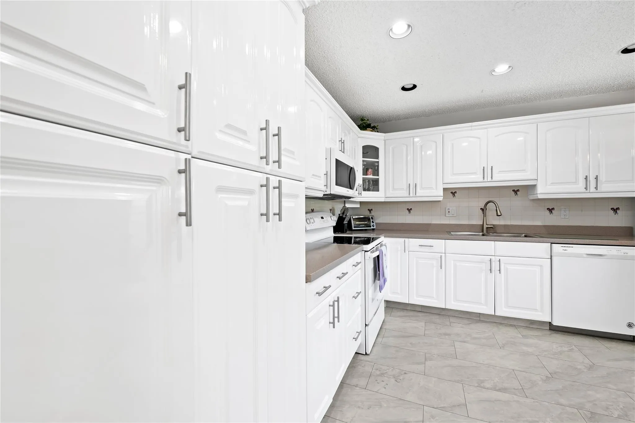 1621 NW 20th Ave, #203