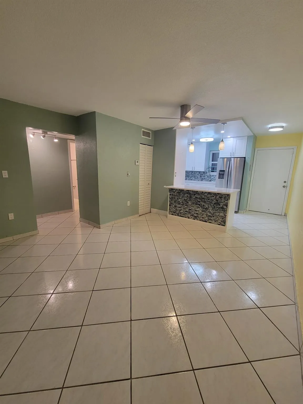1890 W 56th St, #1113