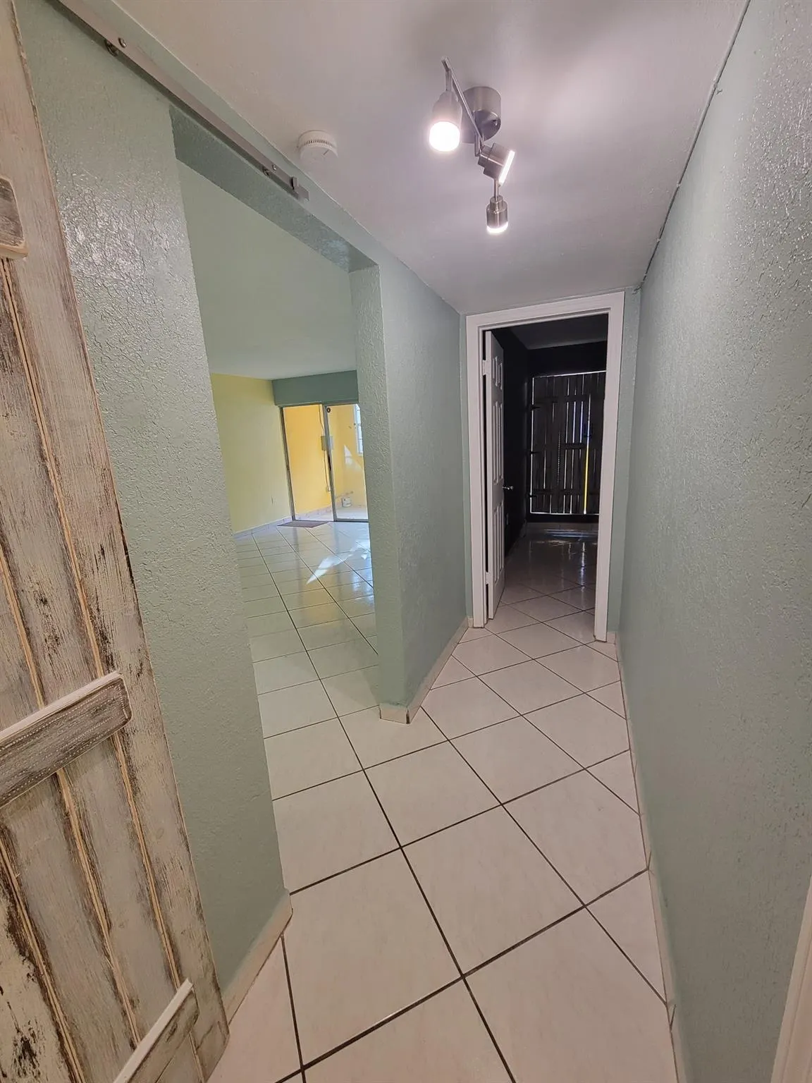1890 W 56th St, #1113
