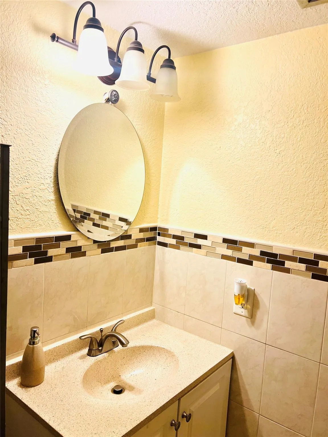 7400 NW 17th St, #205