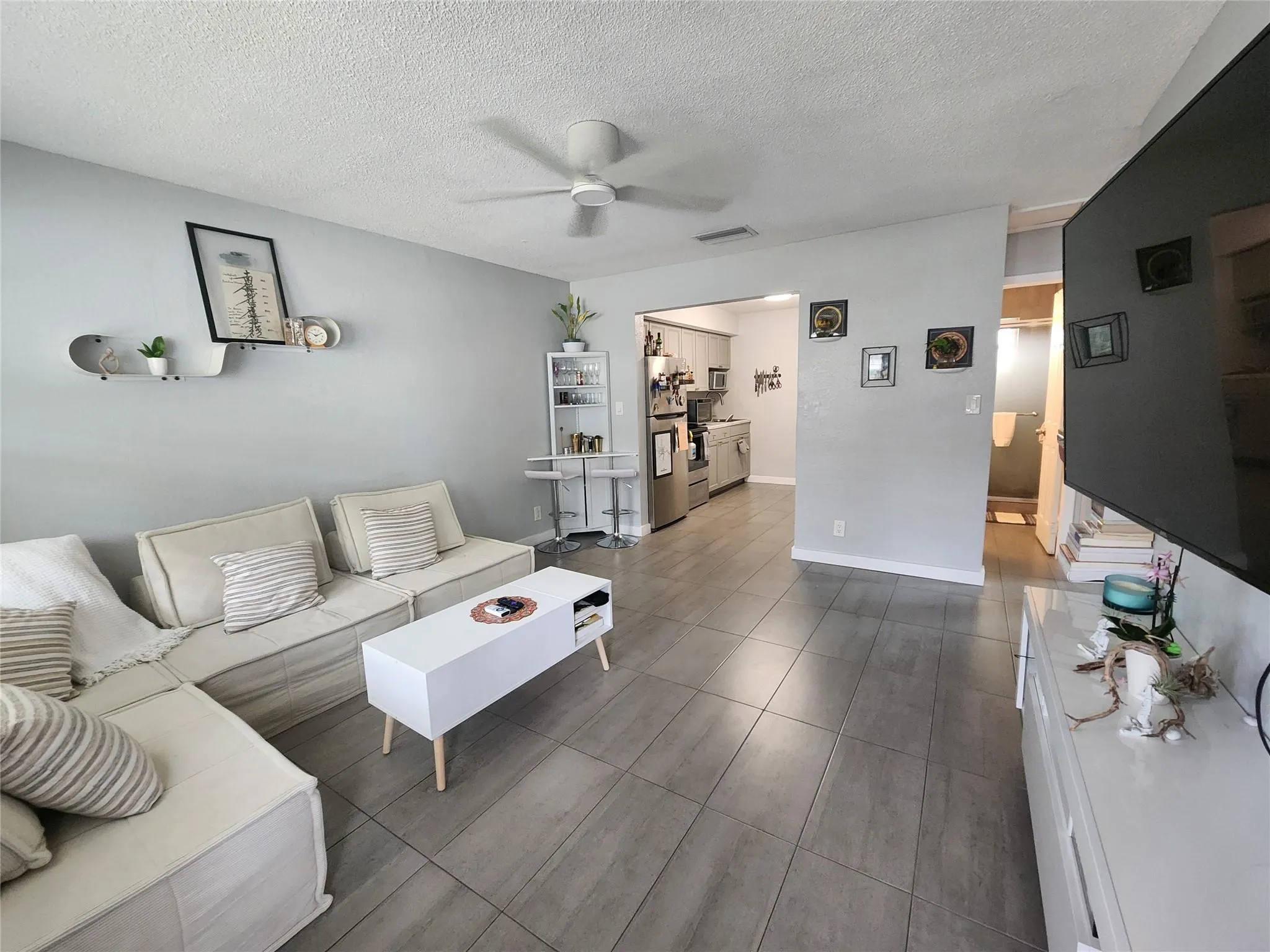 620 SW 10th St