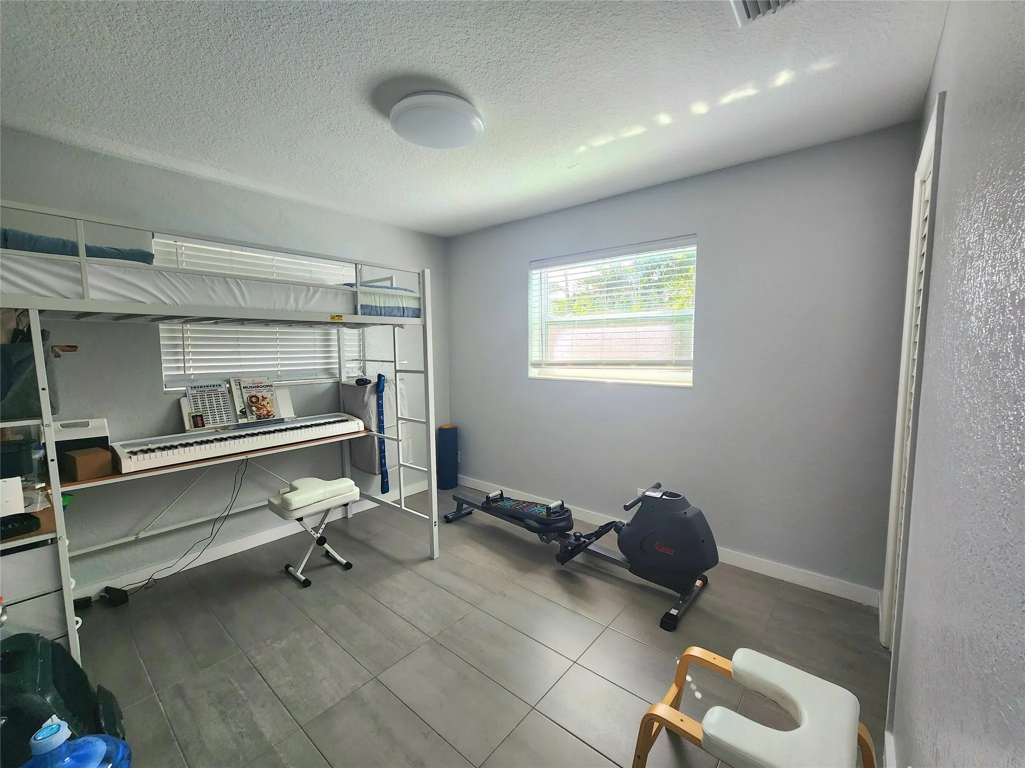 620 SW 10th St