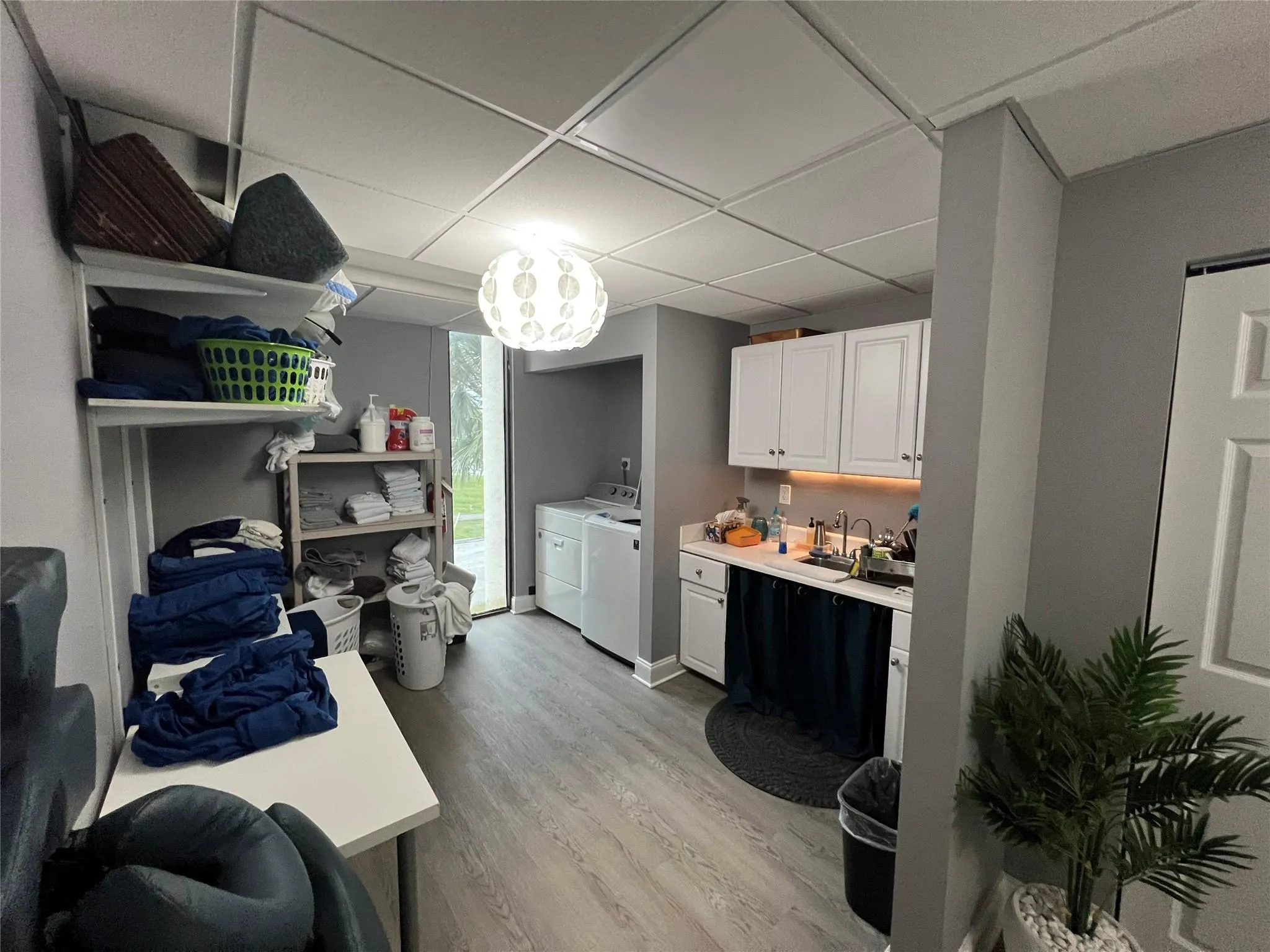 5353 N Federal Hwy, #220
