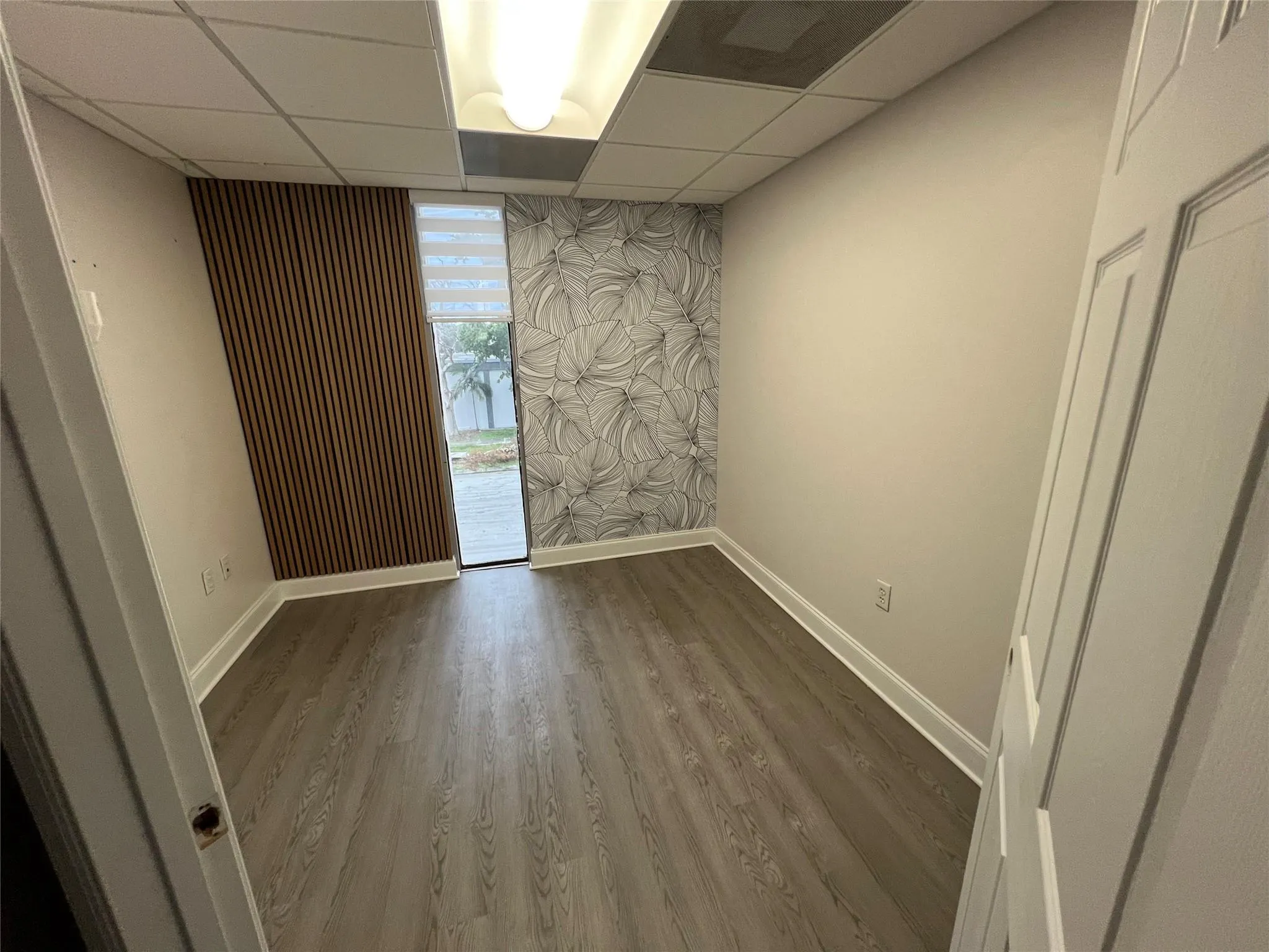 5353 N Federal Hwy, #220