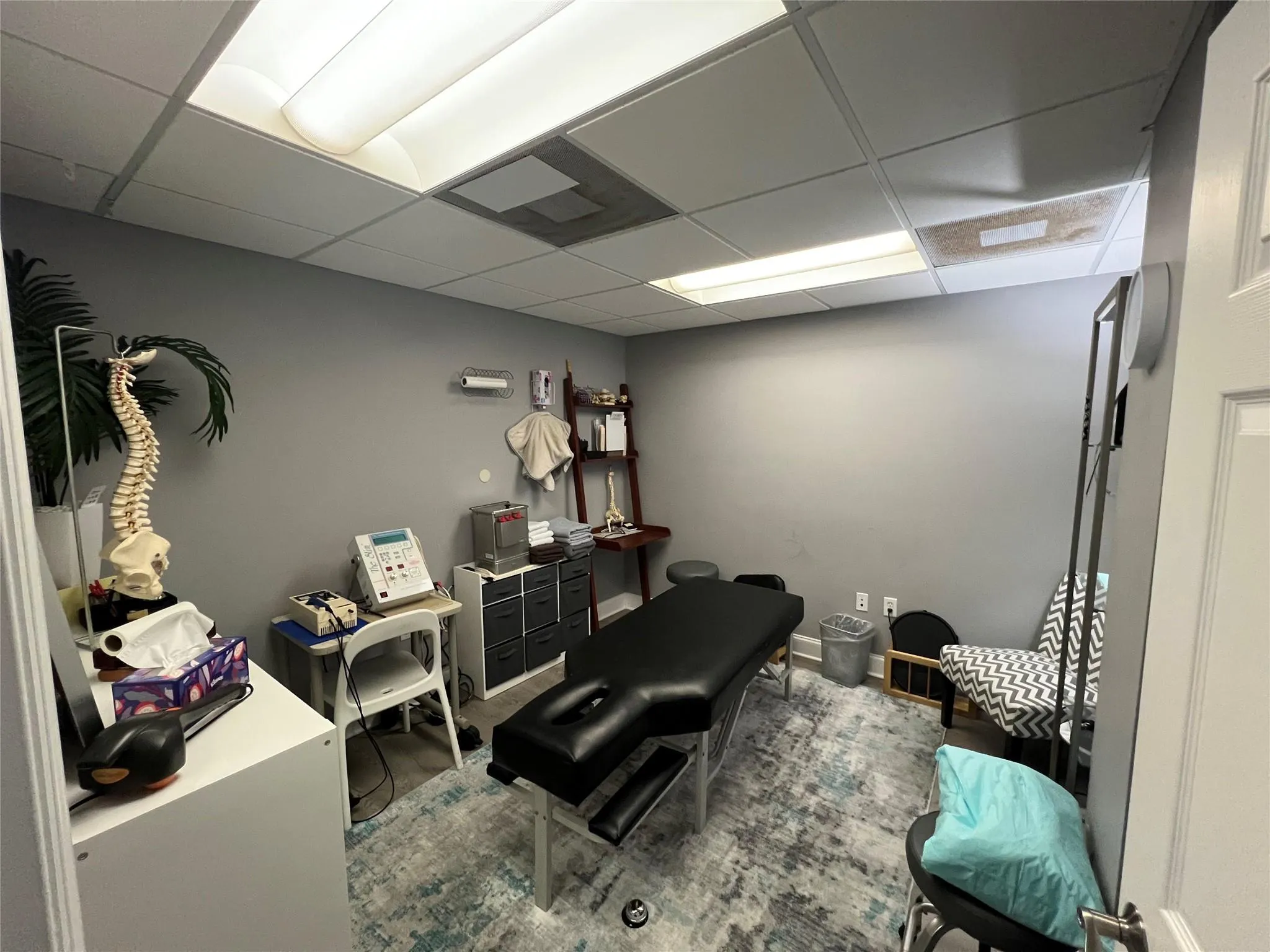 5353 N Federal Hwy, #220