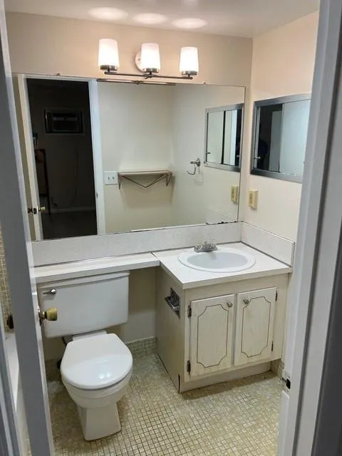 166 Newport K, #166
