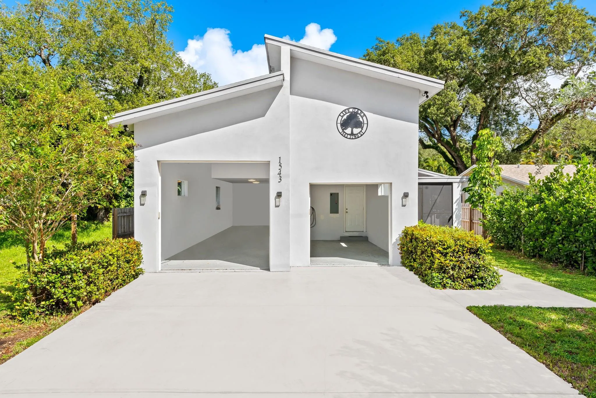 1543 SW 32nd St