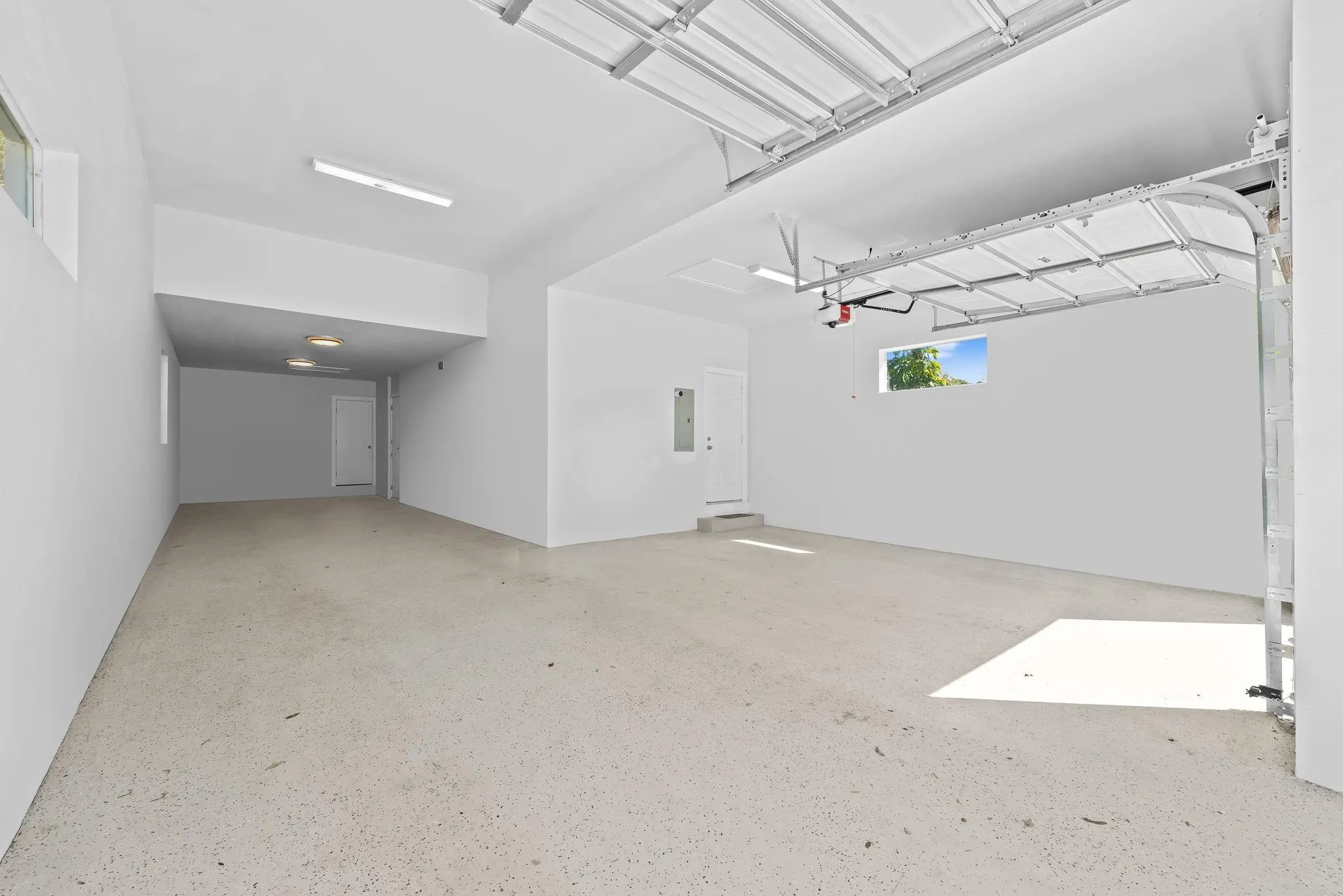 1543 SW 32nd St