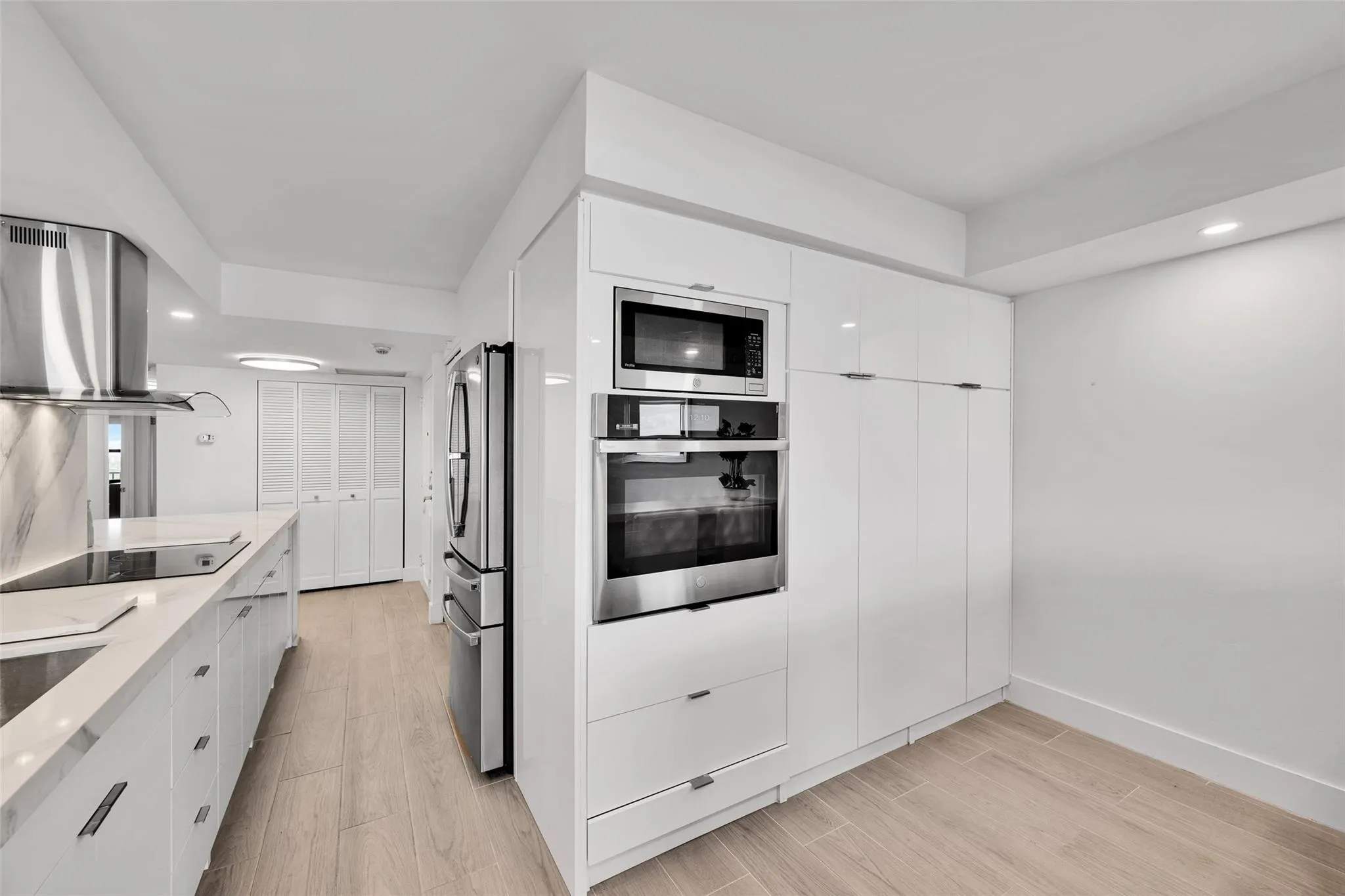 5100 N Ocean Blvd, #1016