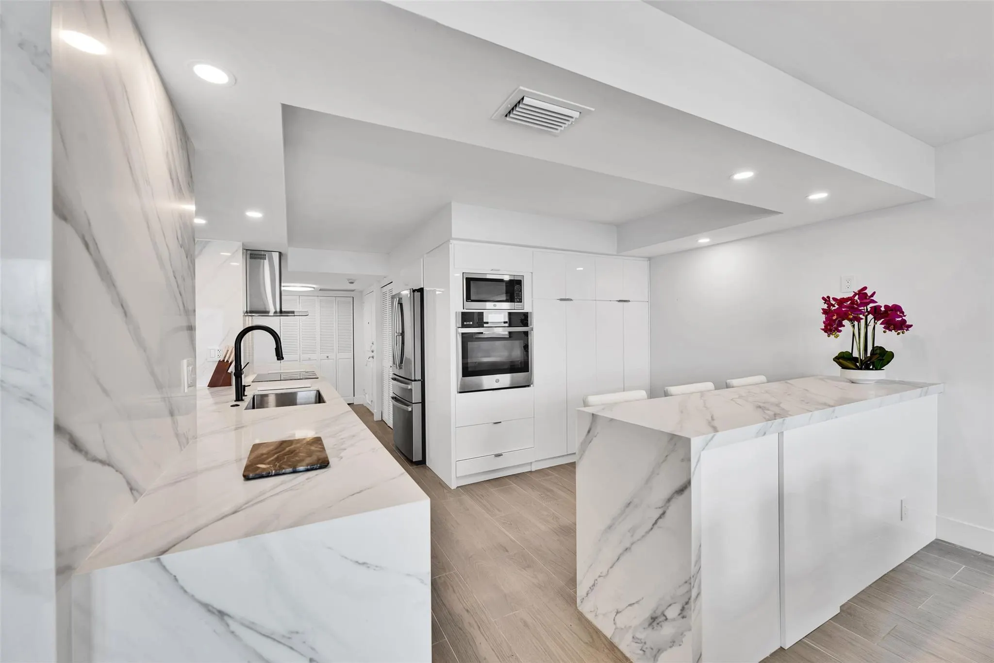 5100 N Ocean Blvd, #1016