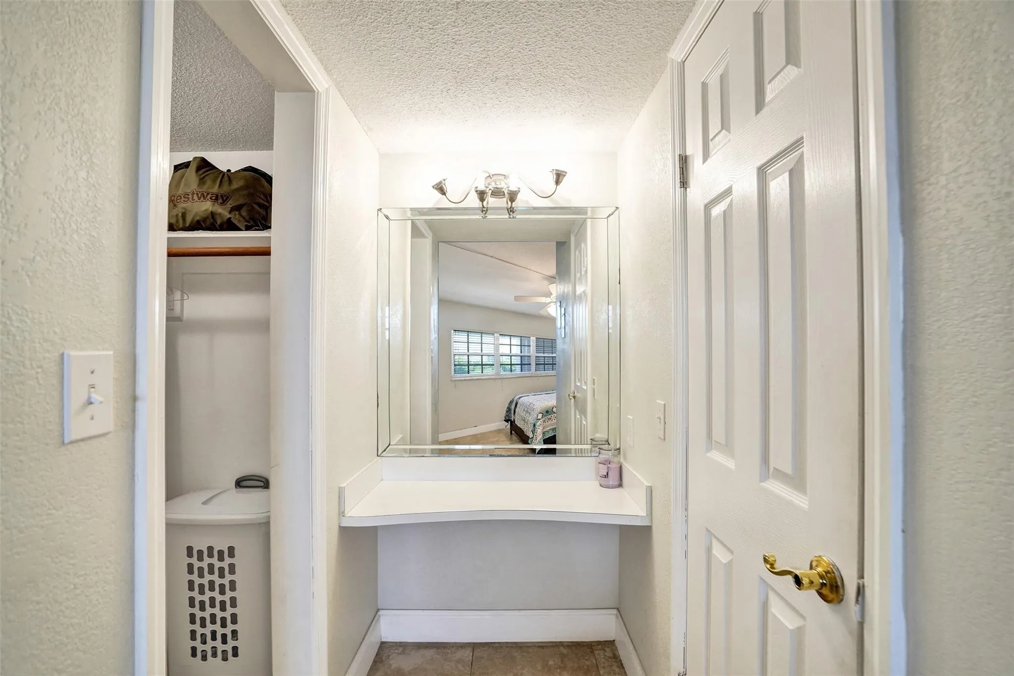 3250 N Palm Aire Dr, #607