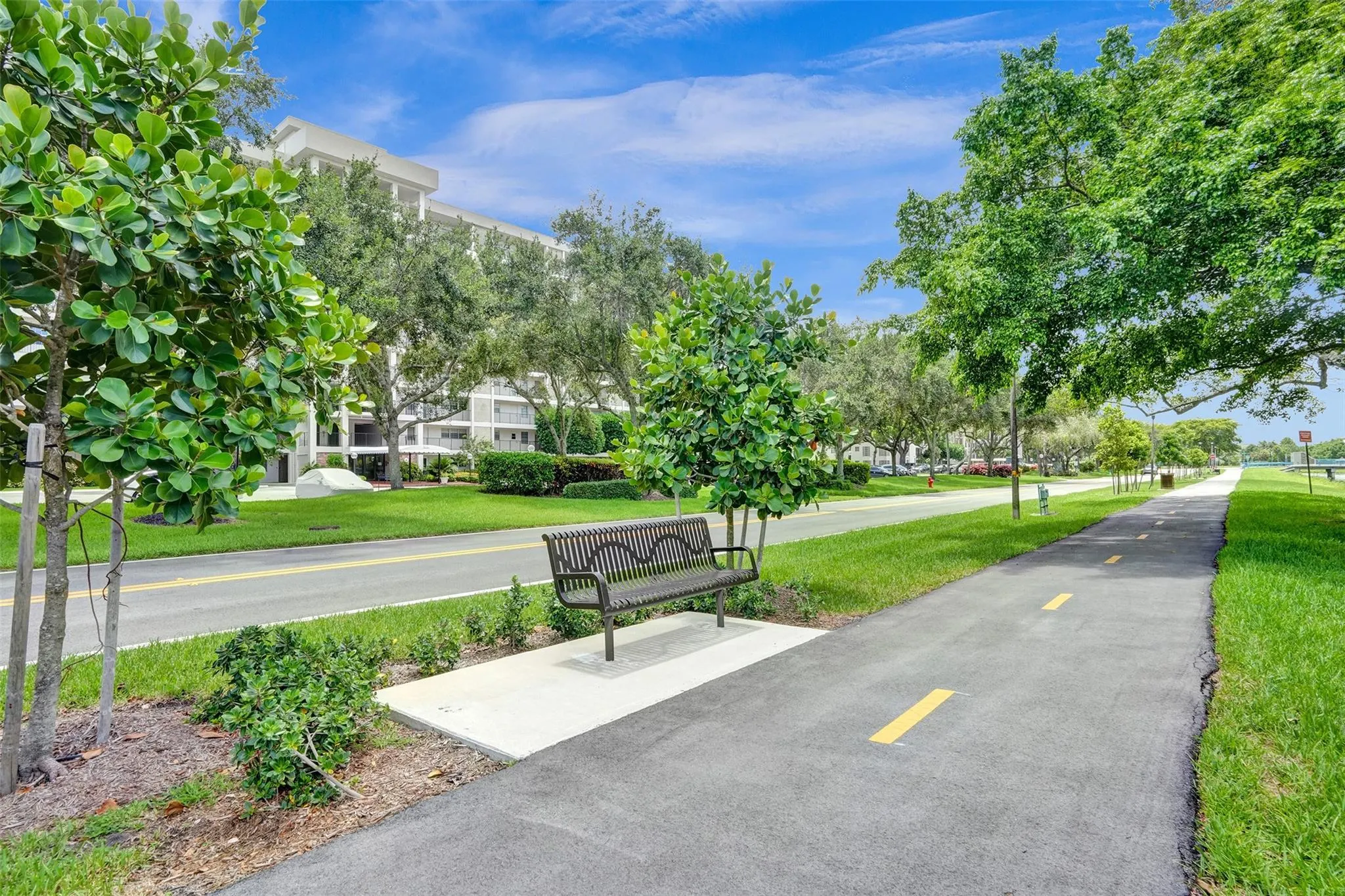 3250 N Palm Aire Dr, #607