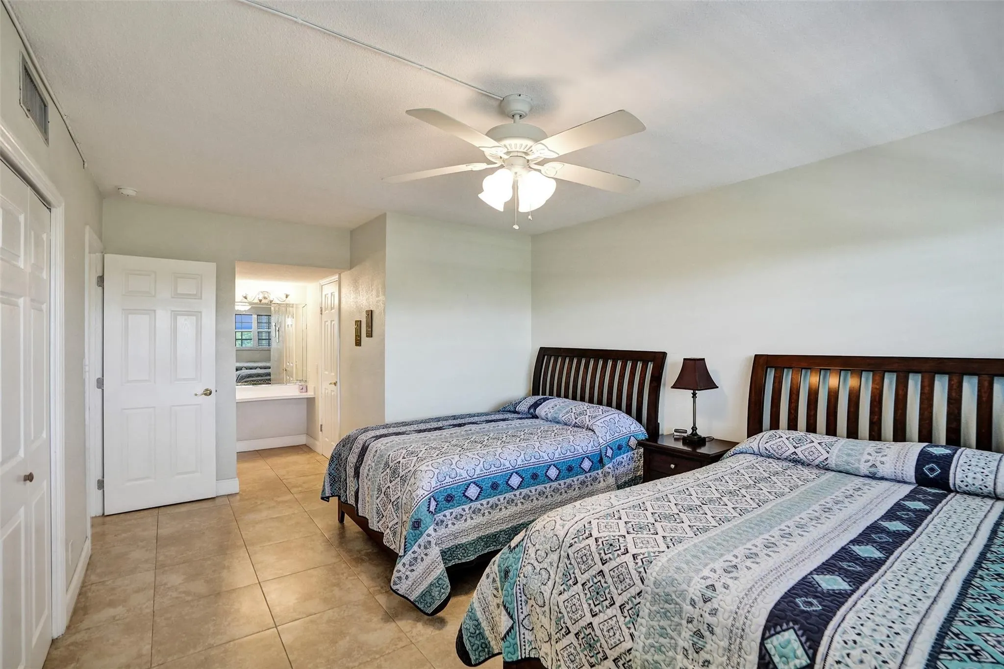 3250 N Palm Aire Dr, #607