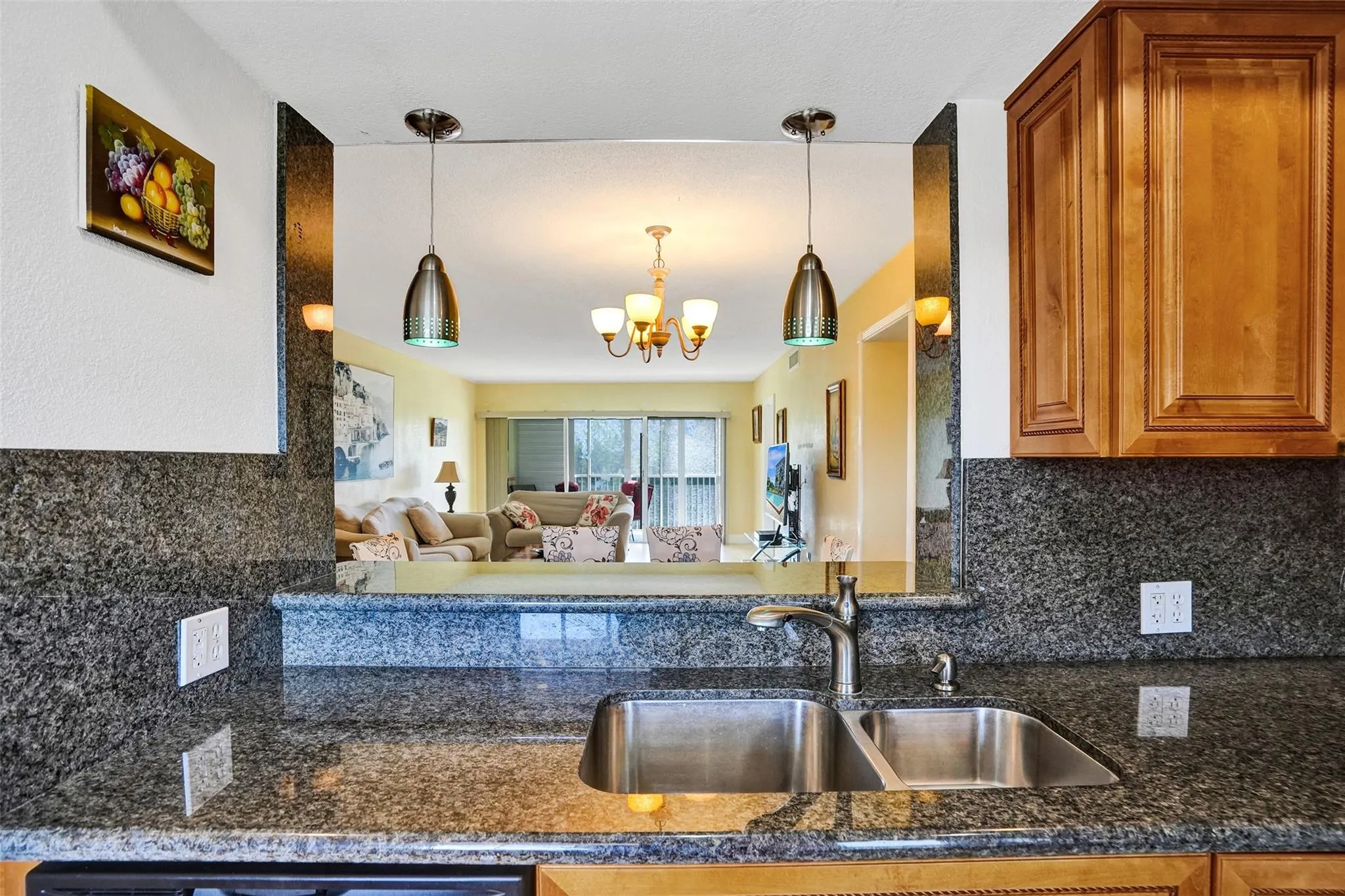 3250 N Palm Aire Dr, #607