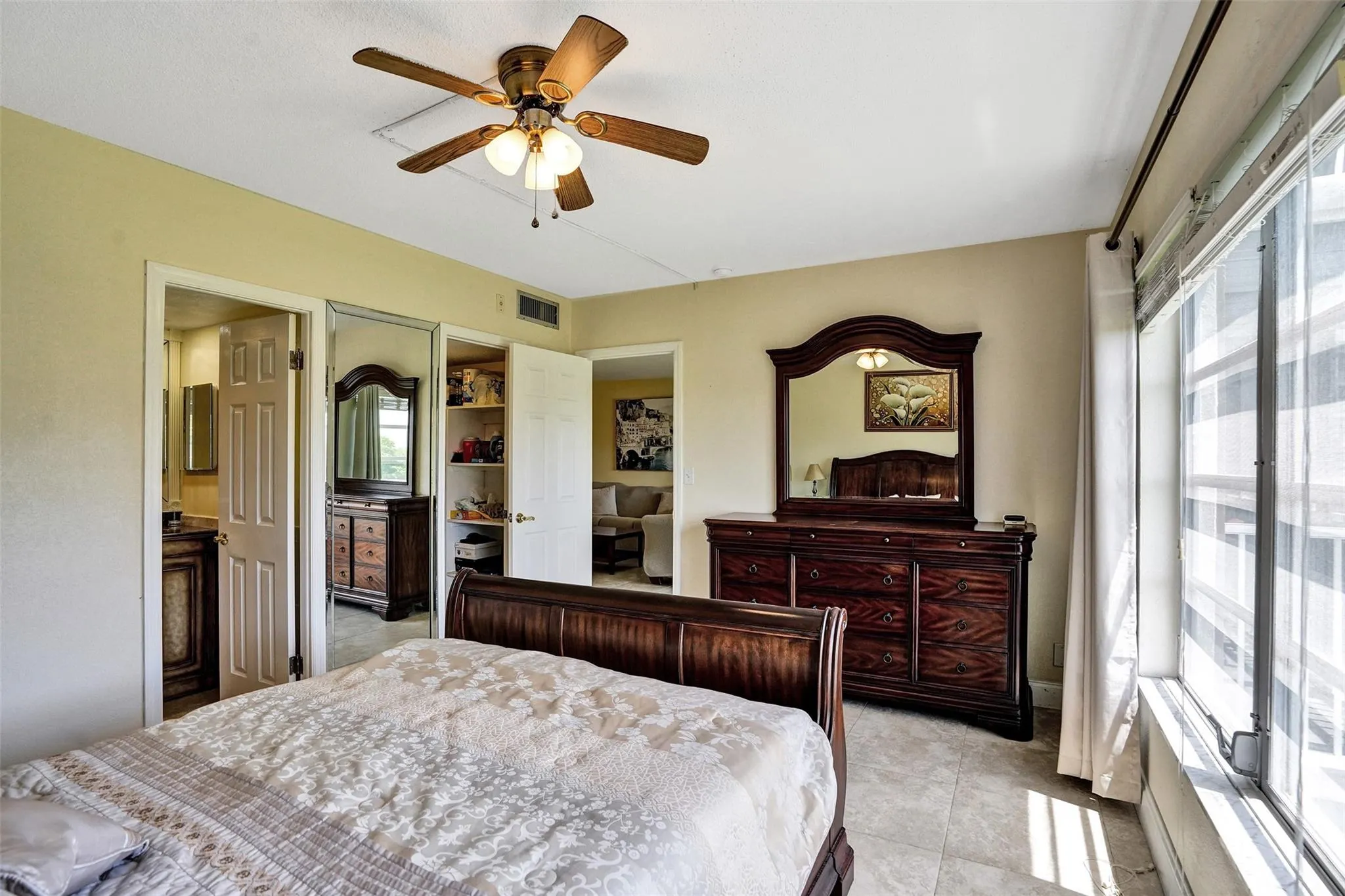 3250 N Palm Aire Dr, #607