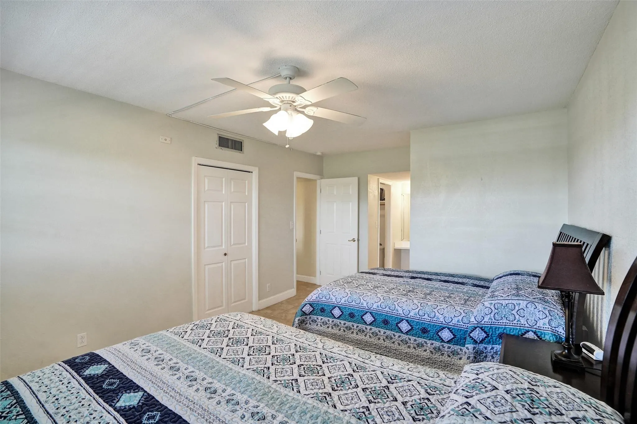 3250 N Palm Aire Dr, #607