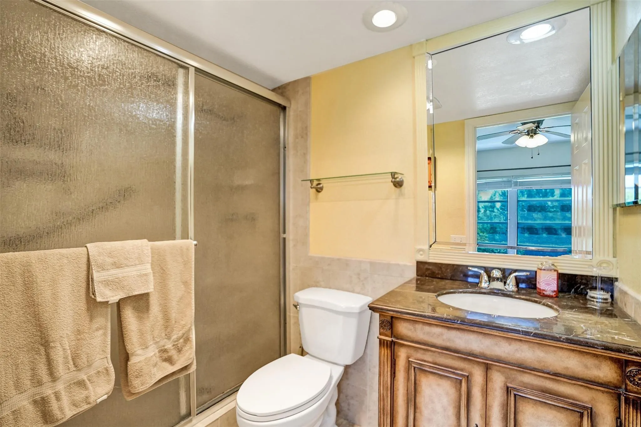 3250 N Palm Aire Dr, #607