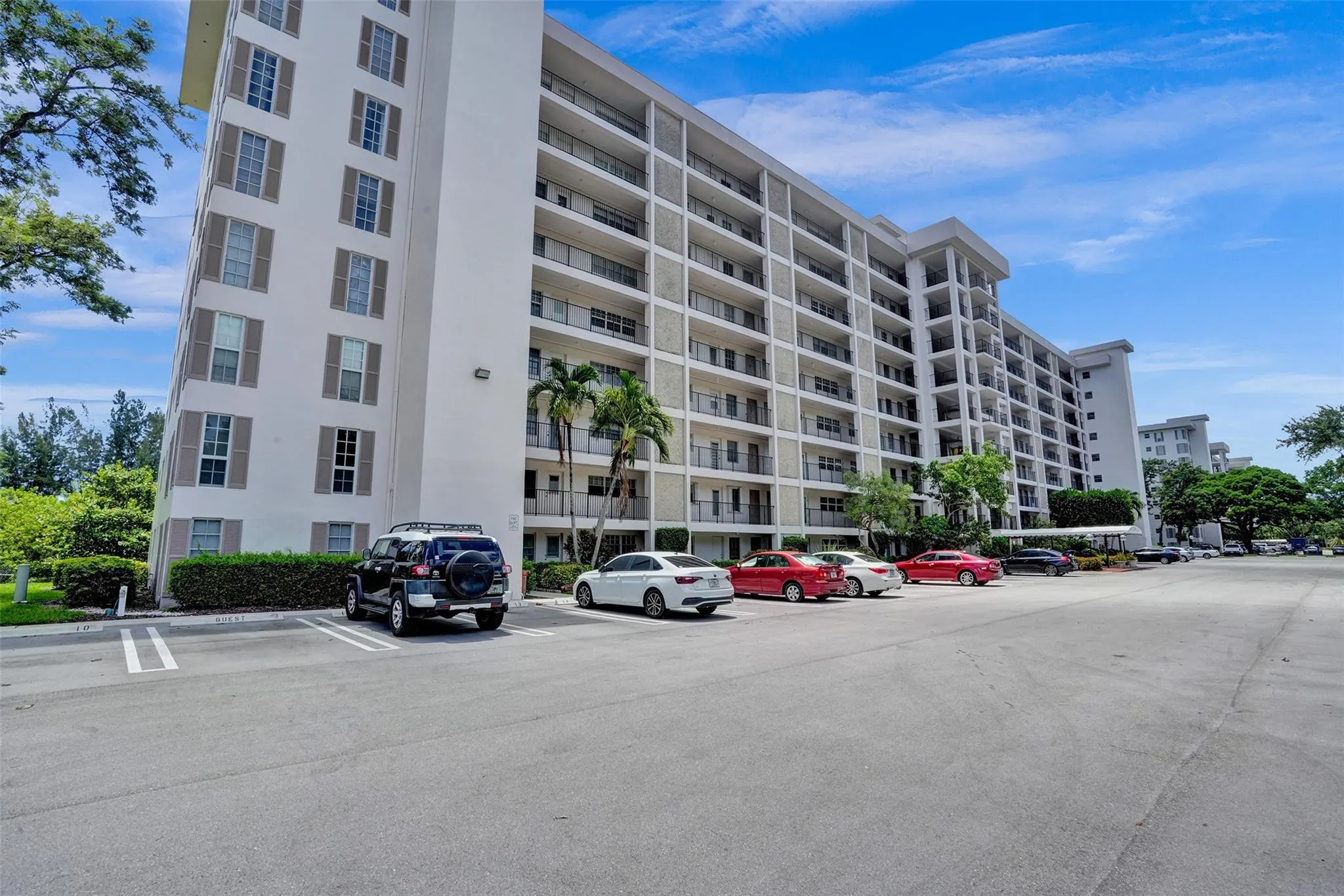 3250 N Palm Aire Dr, #607