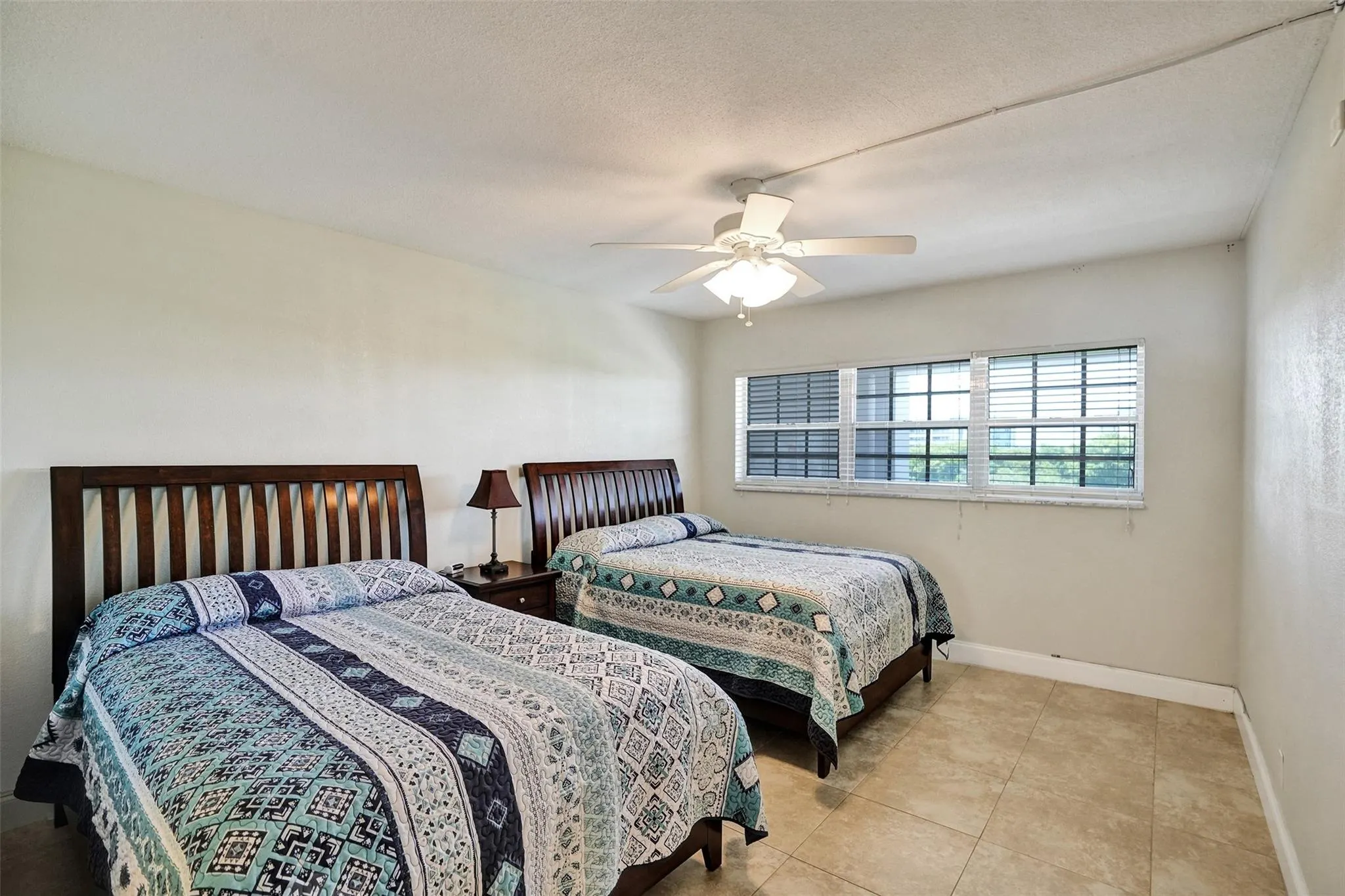 3250 N Palm Aire Dr, #607