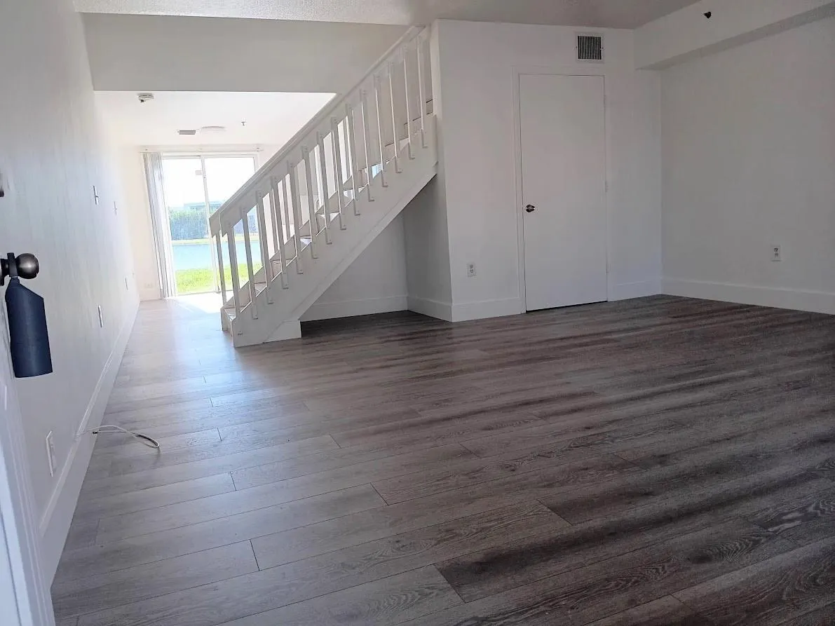 150 Riviera Cir